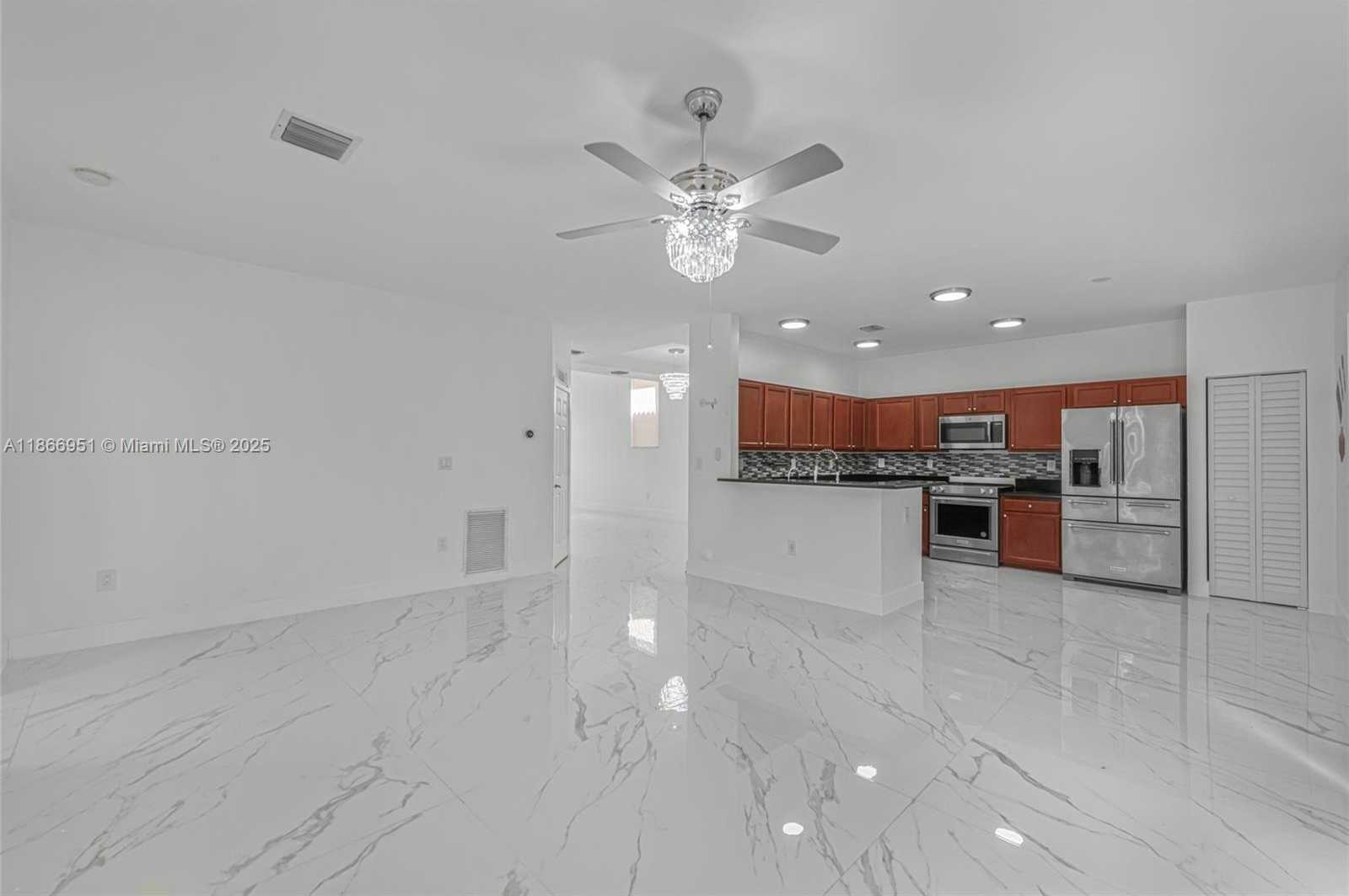 Small Image of 642 SOUTH EAST 37TH PL, Homestead Number 13