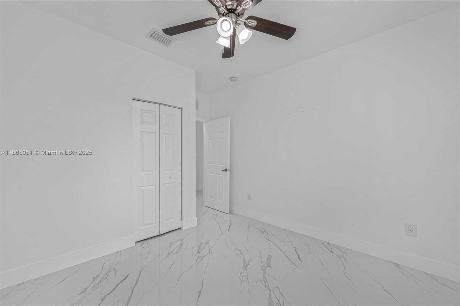 Small Image of 642 SOUTH EAST 37TH PL, Homestead Number 15