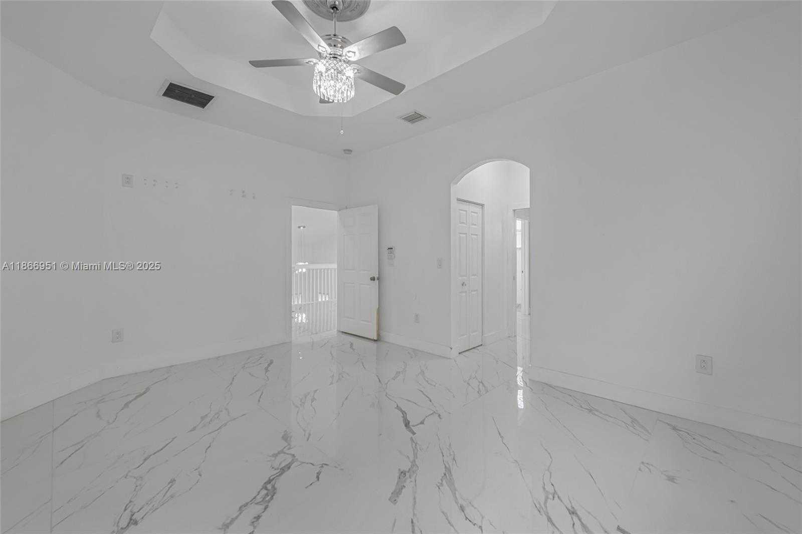 Small Image of 642 SOUTH EAST 37TH PL, Homestead Number 20