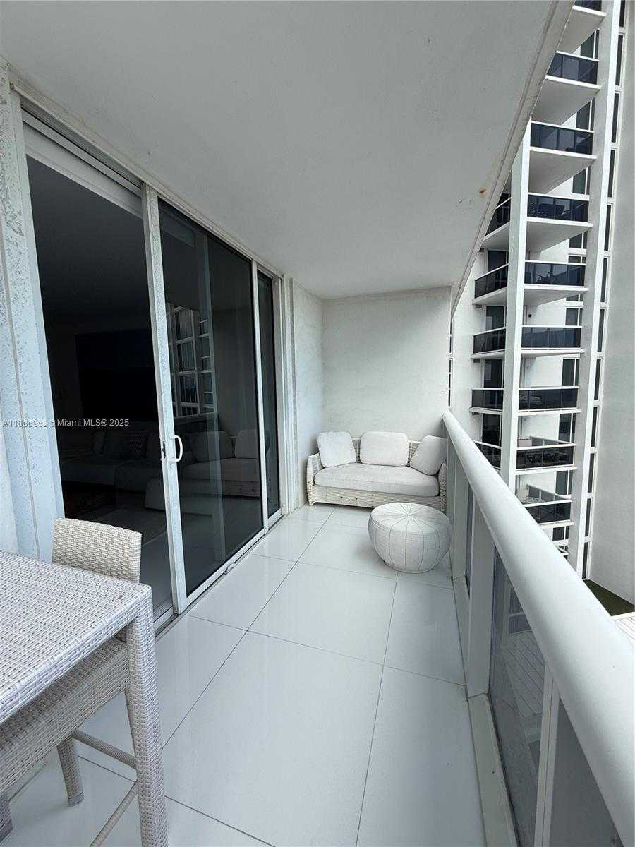 Small Image of 10275 COLLINS AVE #619, Bal Harbour Number 4