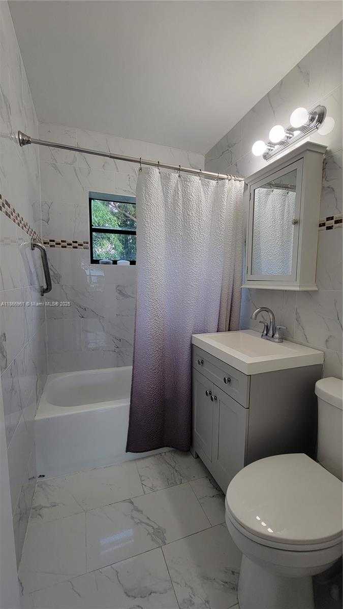 Small Image of 1296 NORTH EAST 146TH ST #A, Miami Number 4
