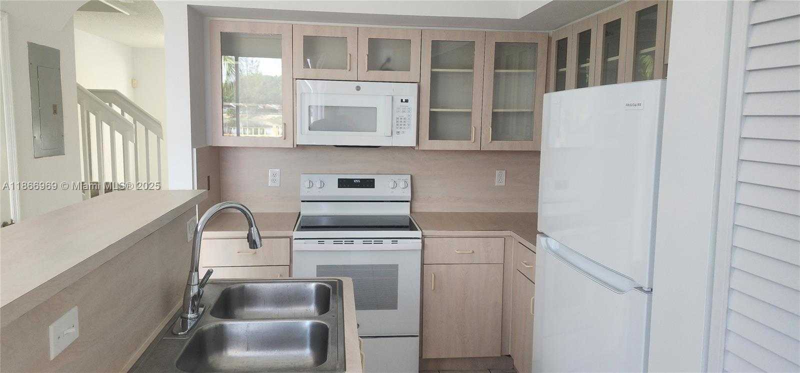 Small Image of 8545 SOUTH WEST 152ND AVE #194, Miami Number 12