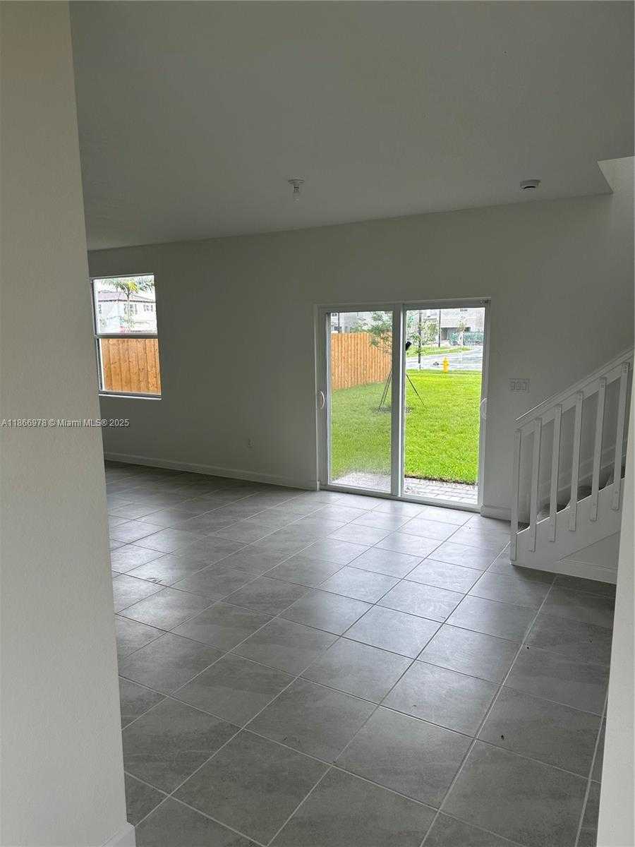 Small Image of 2464 SOUTH EAST 24 AVE #2464, Homestead Number 8