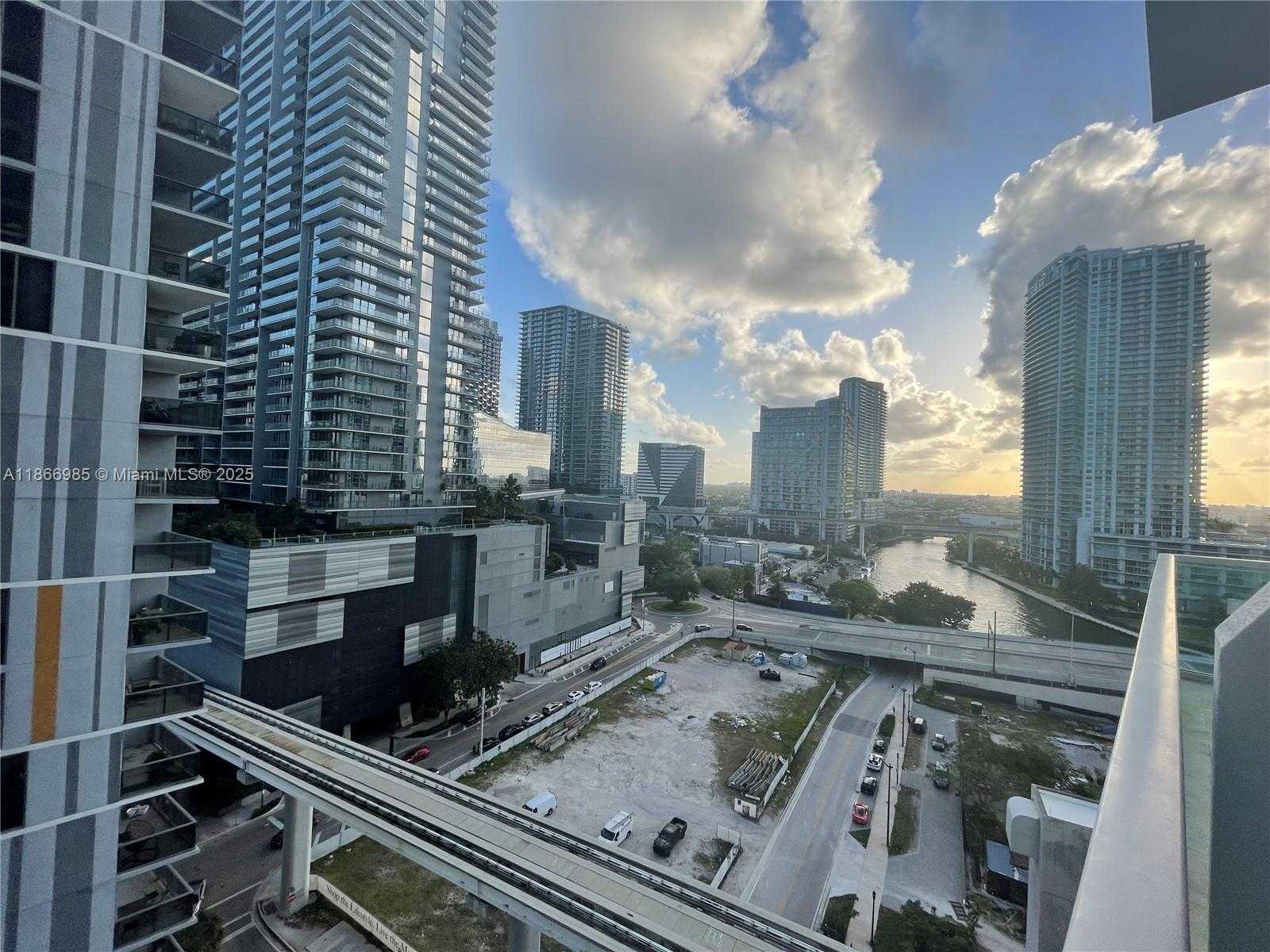 Small Image of 41 SOUTH EAST 5TH ST #1404, Miami Number 15