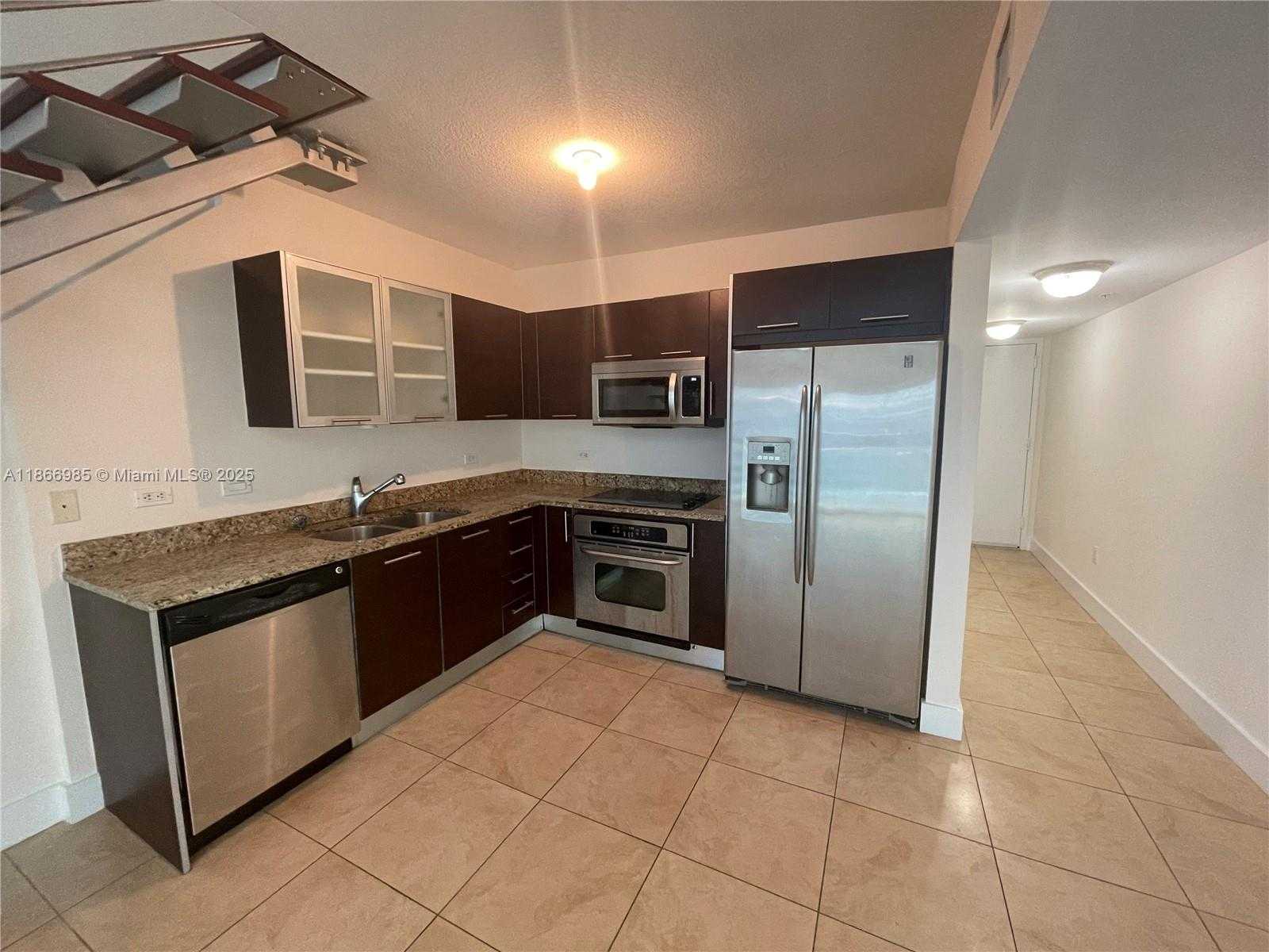 Small Image of 41 SOUTH EAST 5TH ST #1404, Miami Number 3