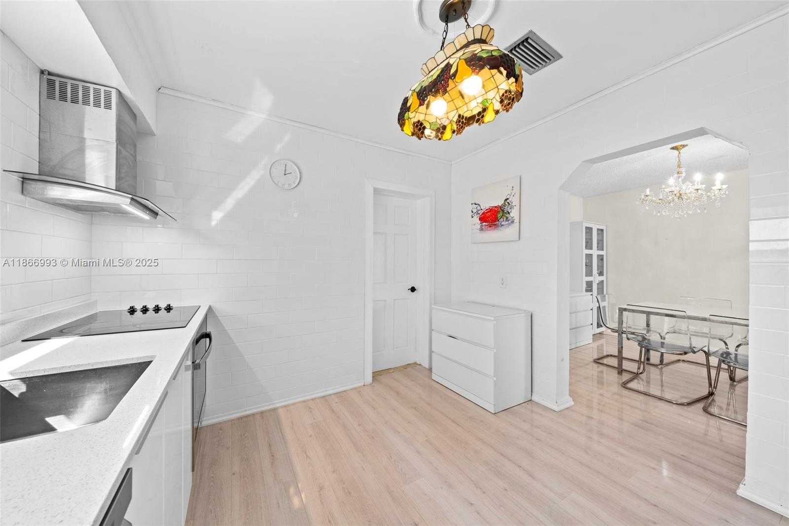 Small Image of 1935 ARTHUR ST, Hollywood Number 13
