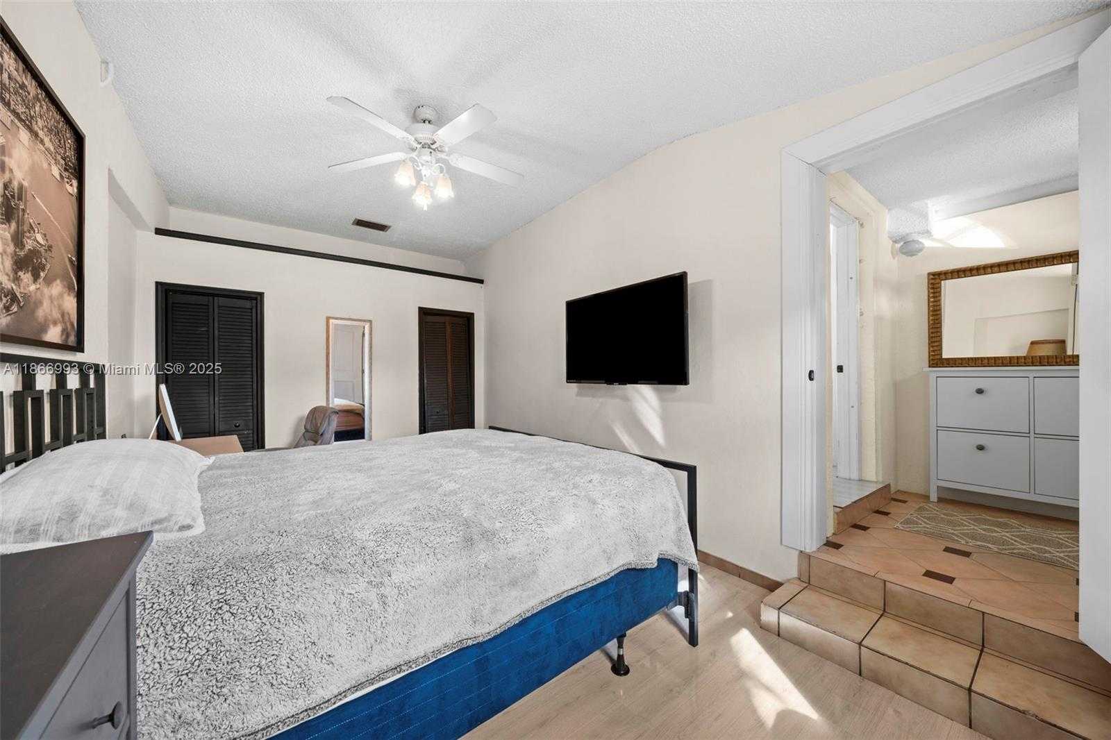 Small Image of 1935 ARTHUR ST, Hollywood Number 21