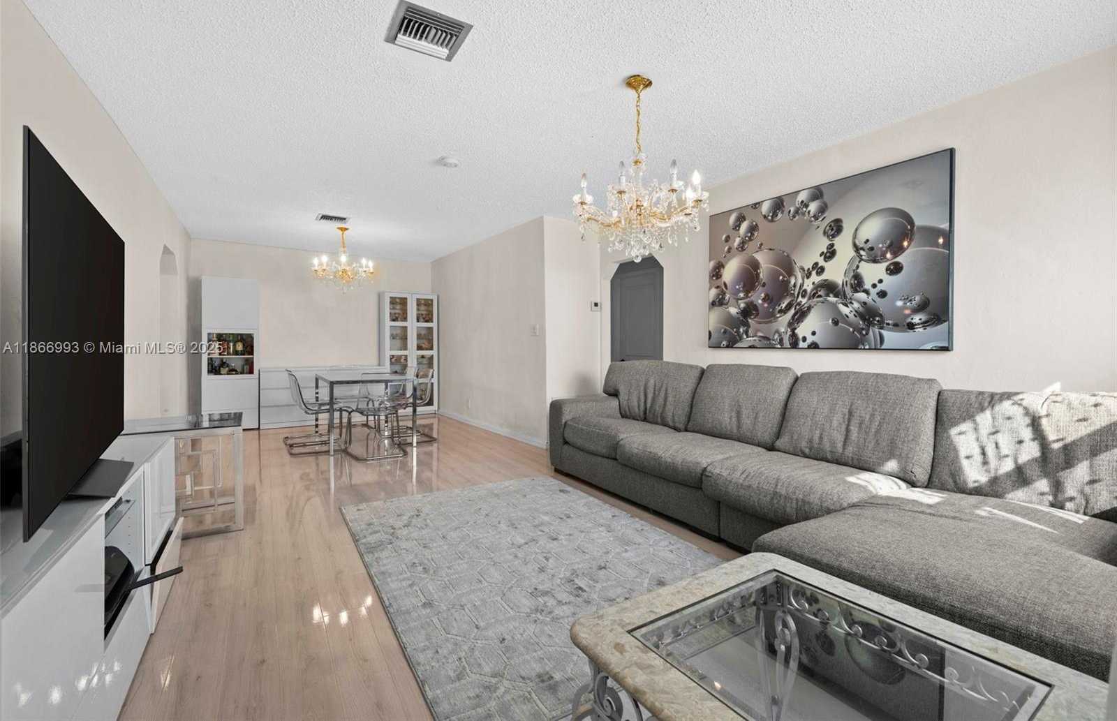 Small Image of 1935 ARTHUR ST, Hollywood Number 23