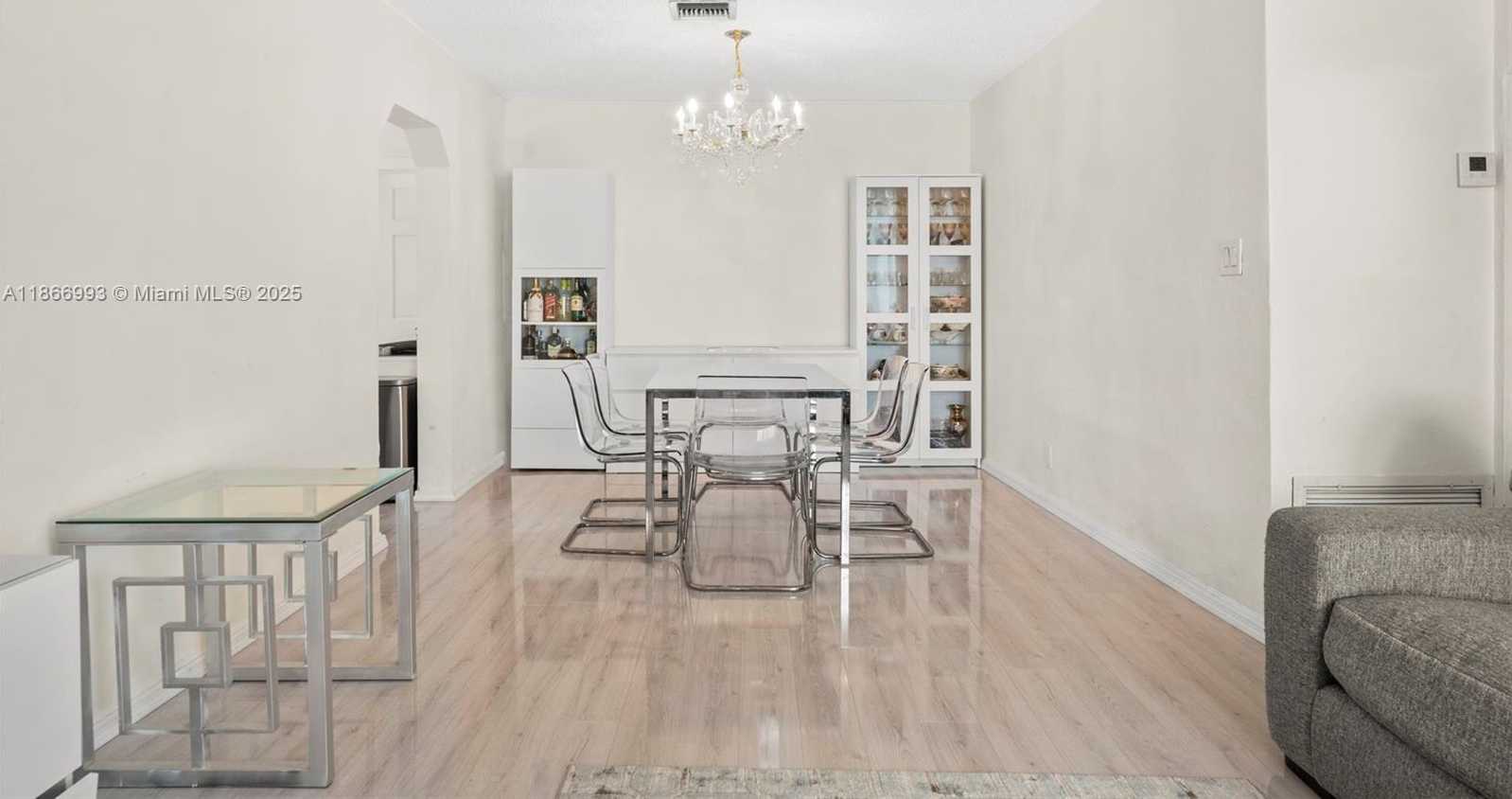 Small Image of 1935 ARTHUR ST, Hollywood Number 25