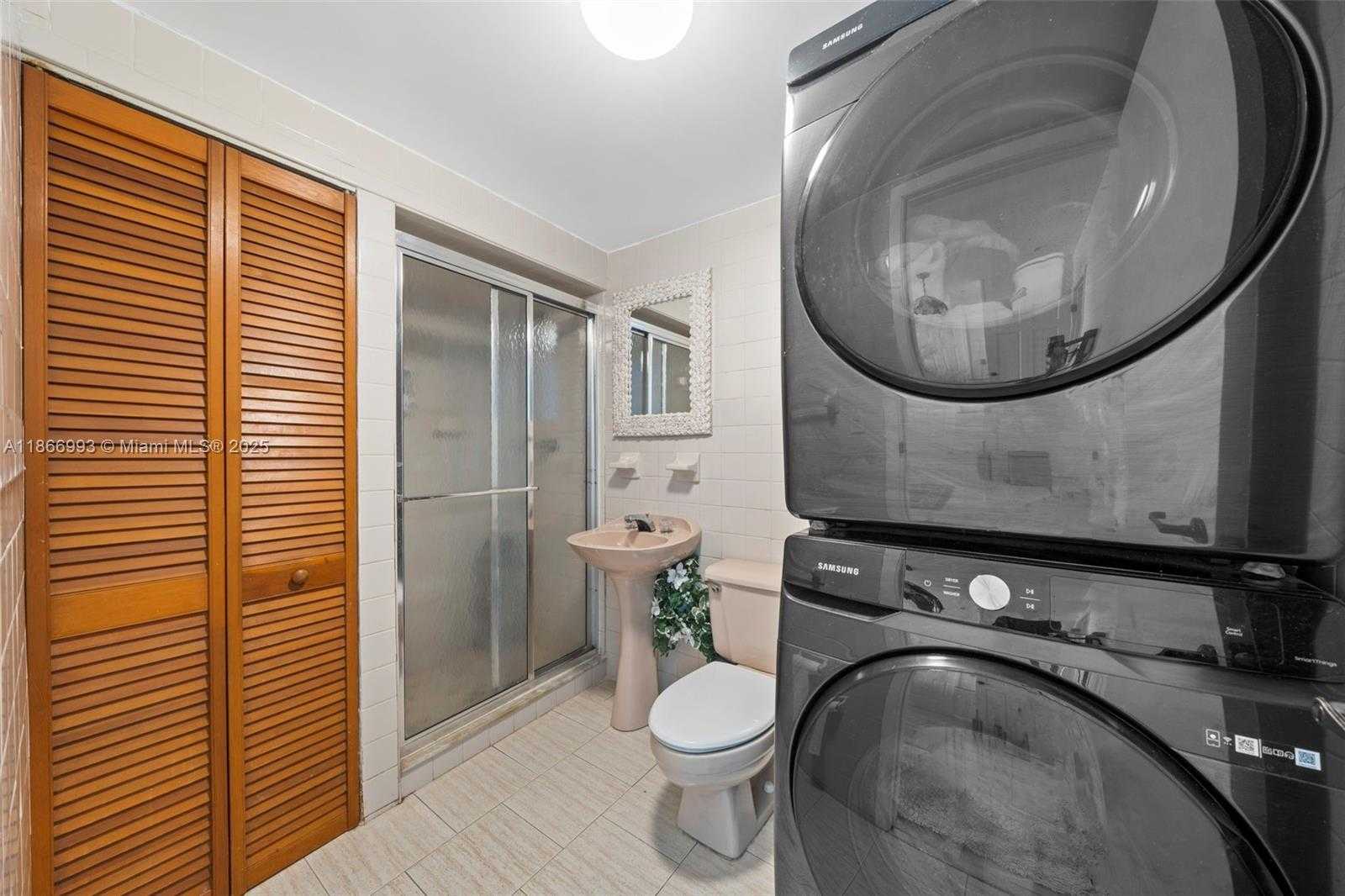 Small Image of 1935 ARTHUR ST, Hollywood Number 27
