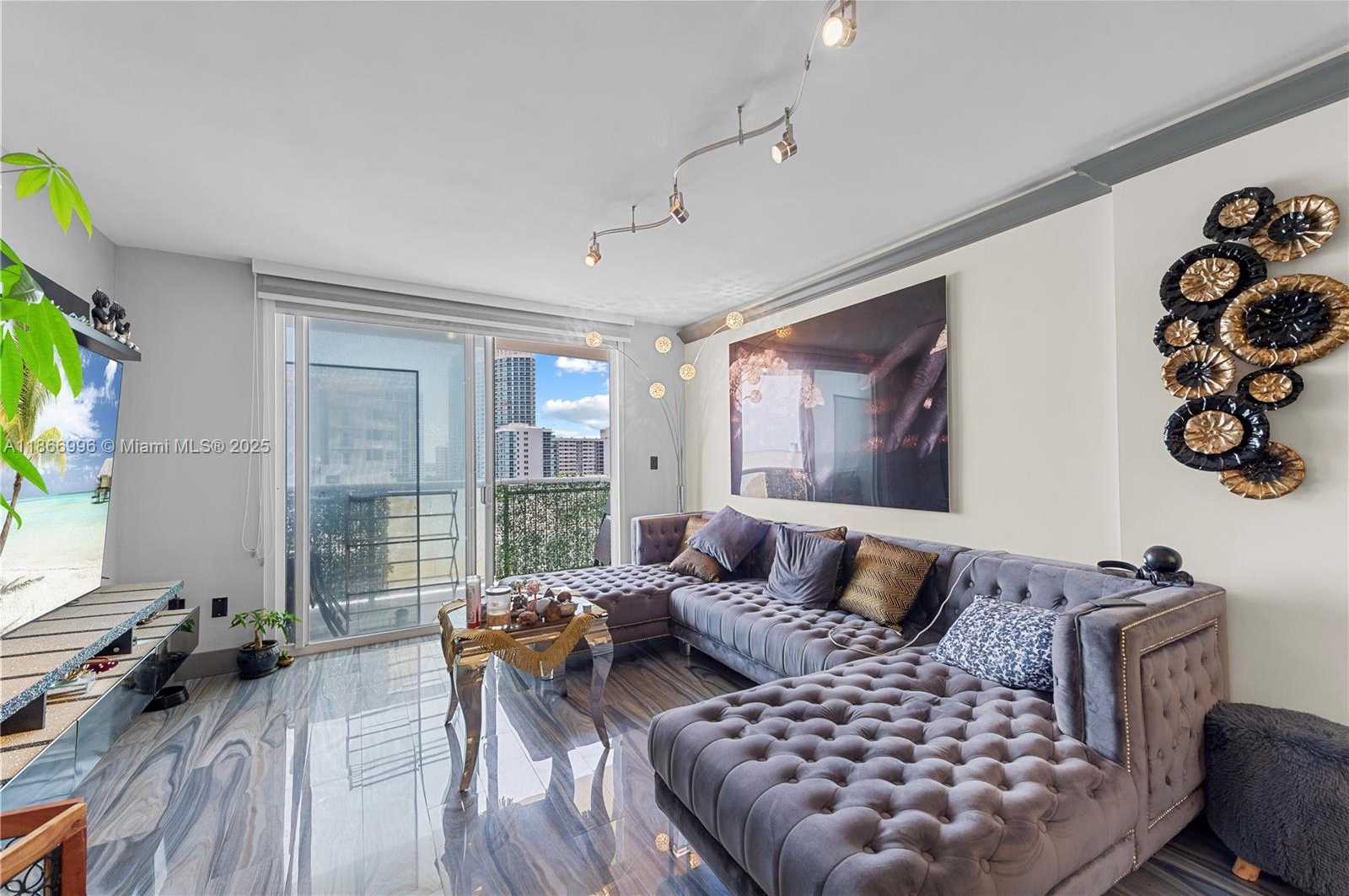 Small Image of 1345 LINCOLN RD #1105, Miami Beach Number 10