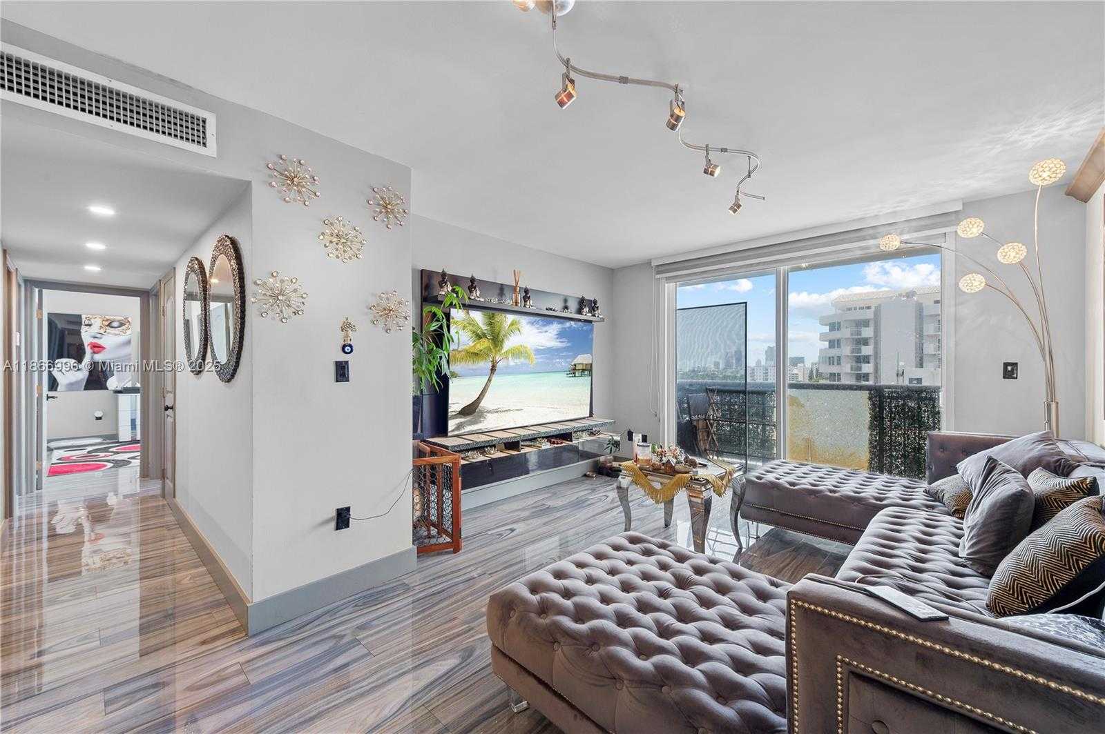 Small Image of 1345 LINCOLN RD #1105, Miami Beach Number 14