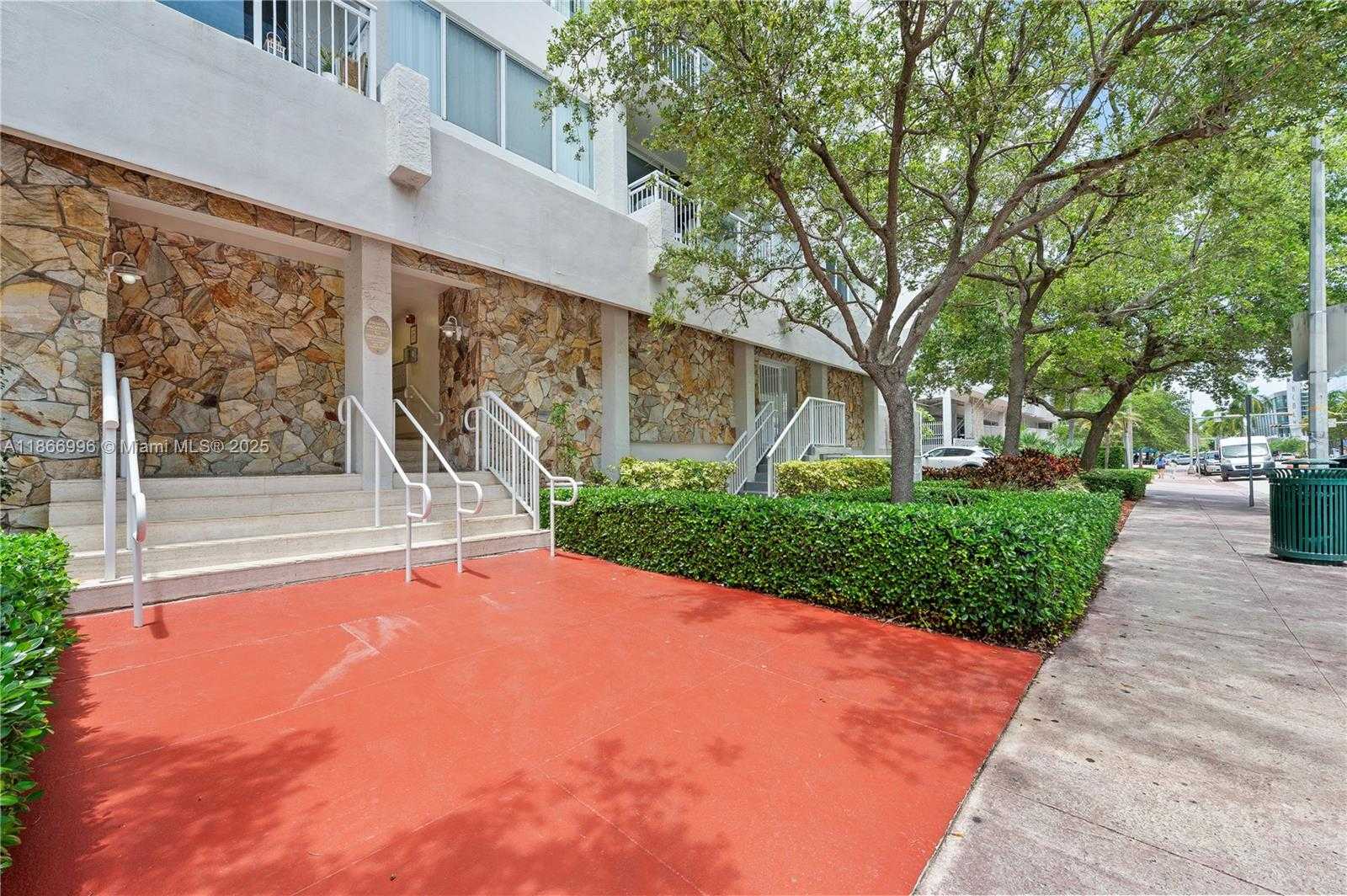 Small Image of 1345 LINCOLN RD #1105, Miami Beach Number 26