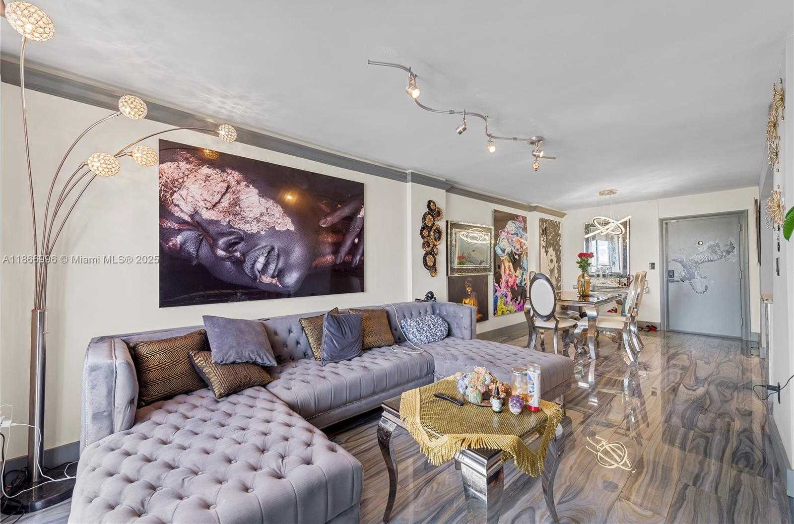 Small Image of 1345 LINCOLN RD #1105, Miami Beach Number 3