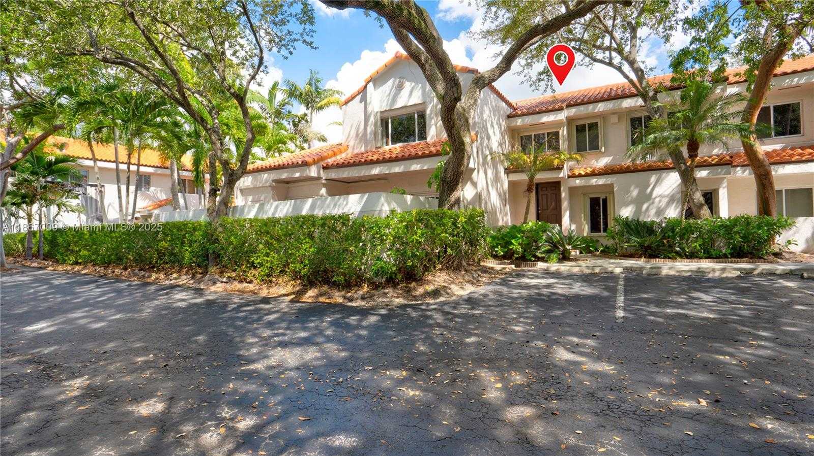 Small Image of 10953 SOUTH WEST 75TH ST, Miami Number 2