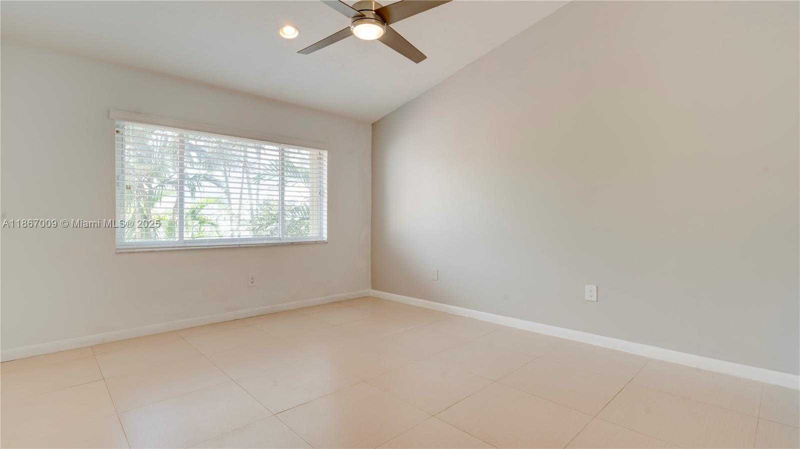 Small Image of 10953 SOUTH WEST 75TH ST, Miami Number 26