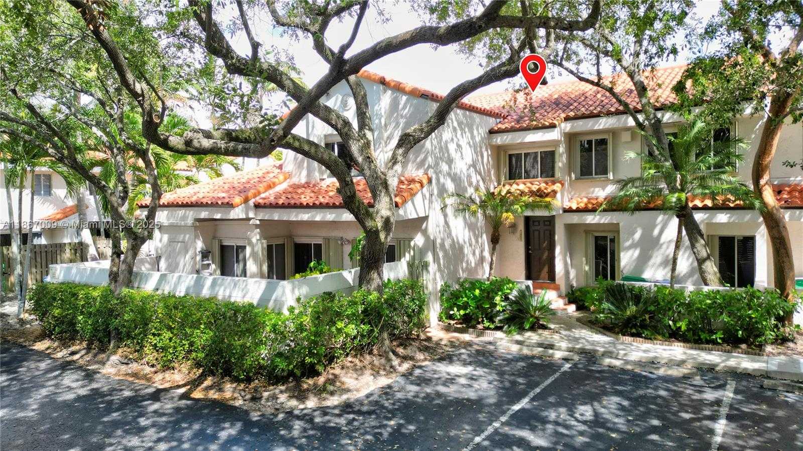 Small Image of 10953 SOUTH WEST 75TH ST, Miami Number 3