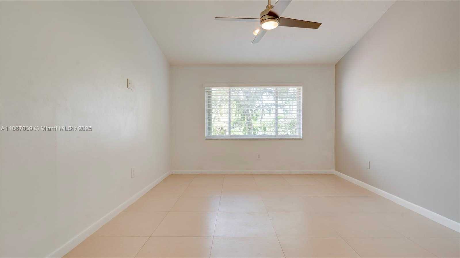 Small Image of 10953 SOUTH WEST 75TH ST, Miami Number 33