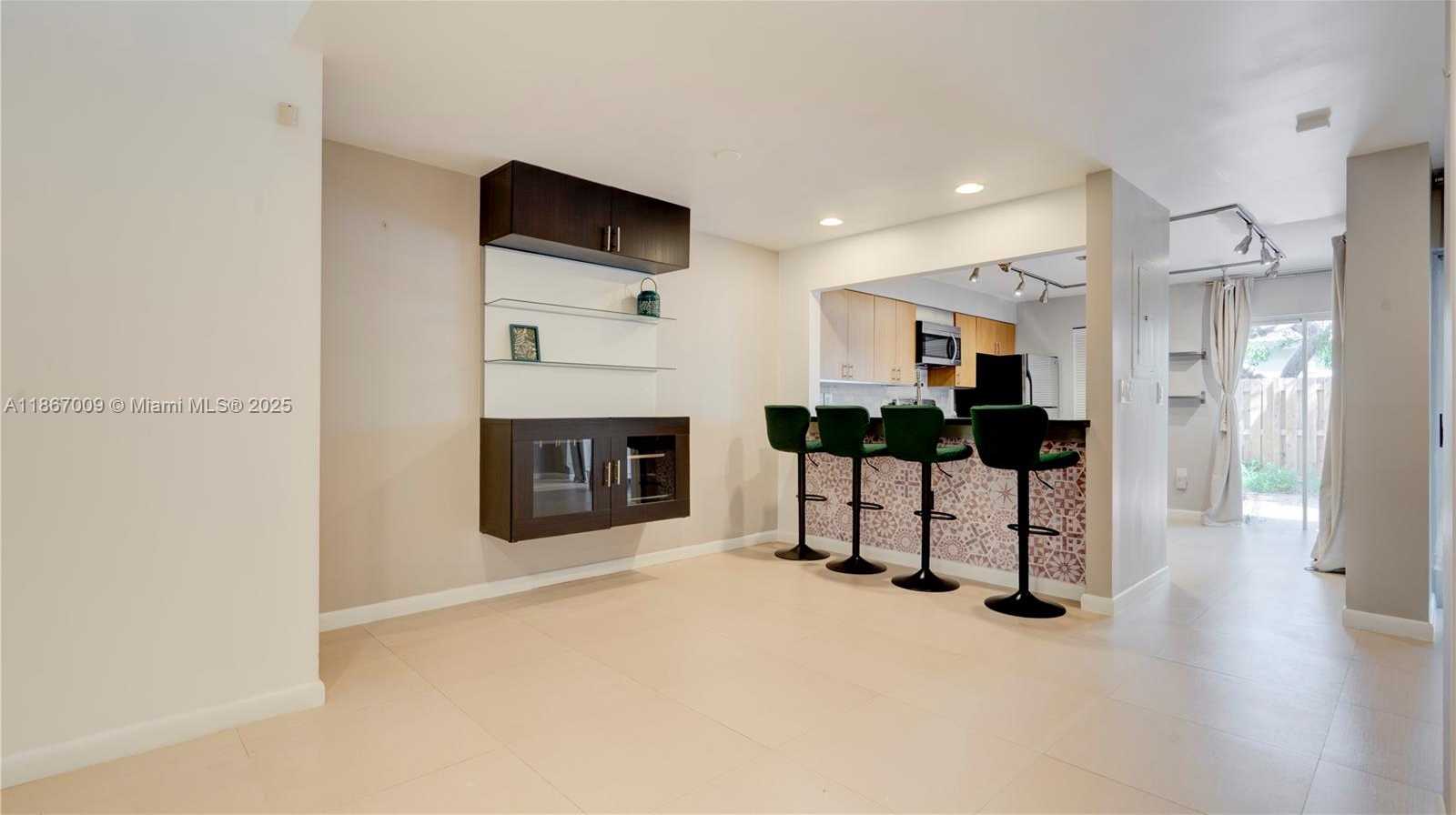 Small Image of 10953 SOUTH WEST 75TH ST, Miami Number 7