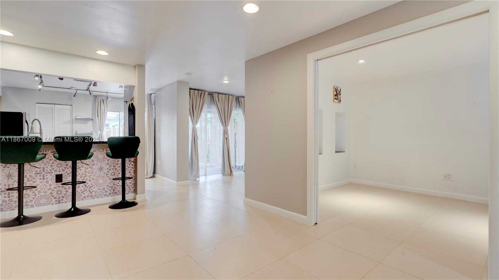 Small Image of 10953 SOUTH WEST 75TH ST, Miami Number 9