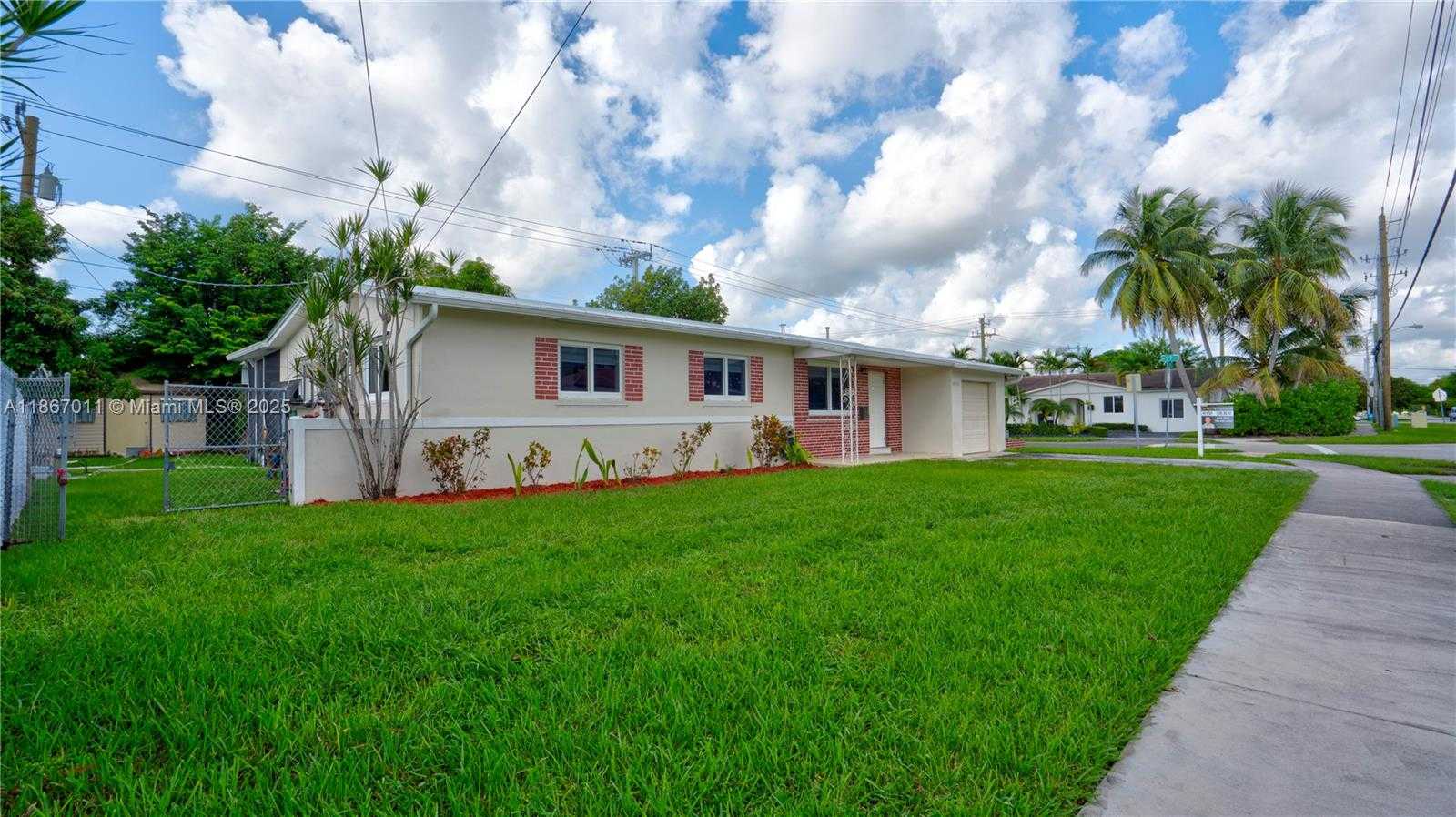 Small Image of 8942 SOUTH WEST 16TH ST, Miami Number 11