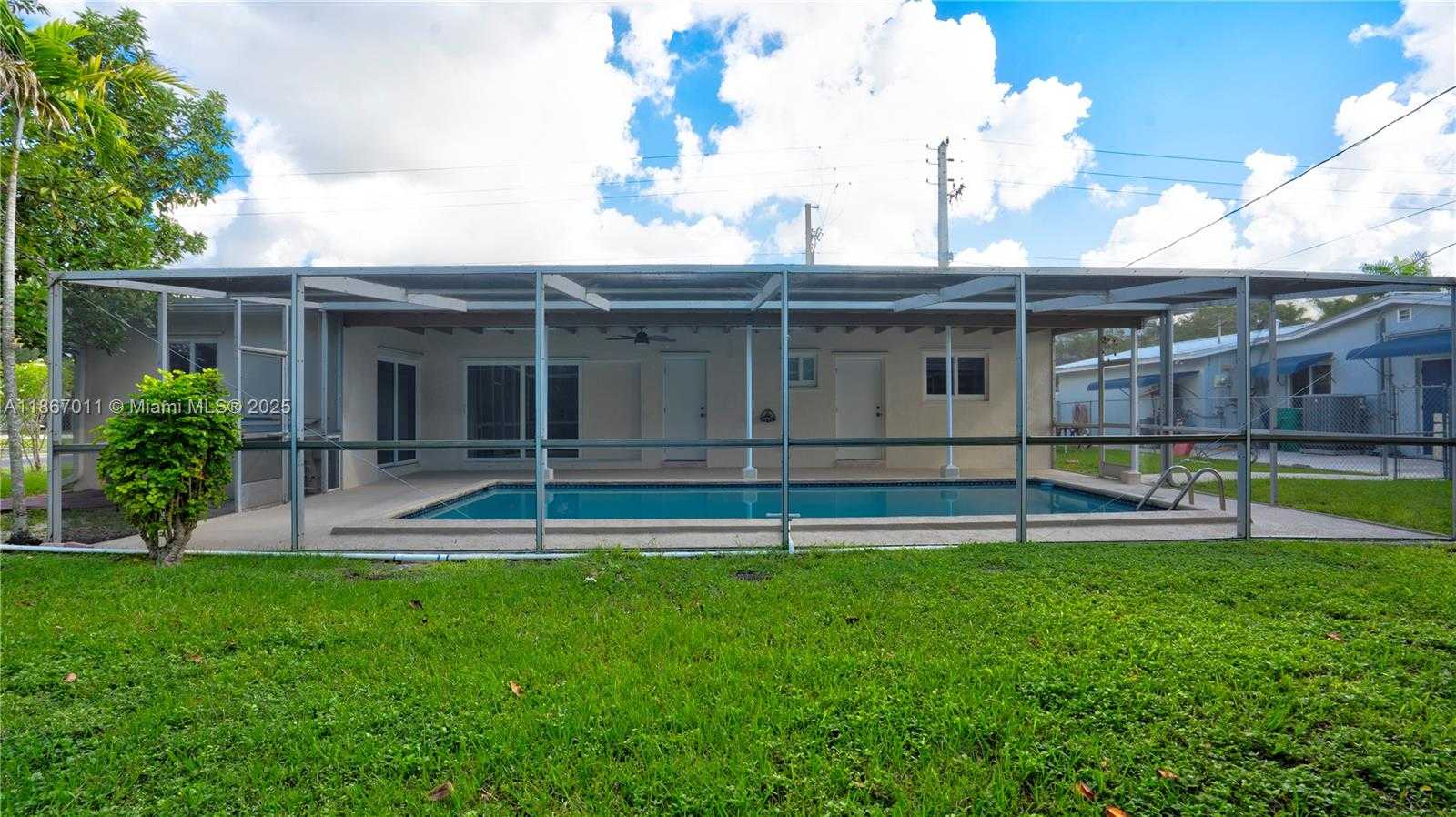 Small Image of 8942 SOUTH WEST 16TH ST, Miami Number 14