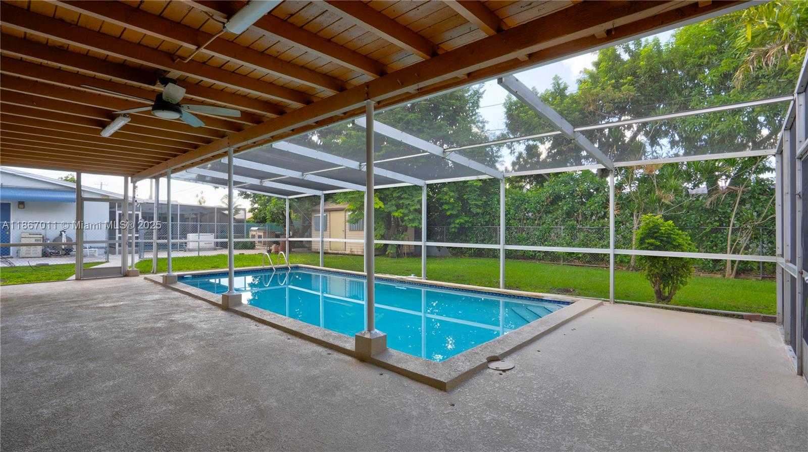 Small Image of 8942 SOUTH WEST 16TH ST, Miami Number 20