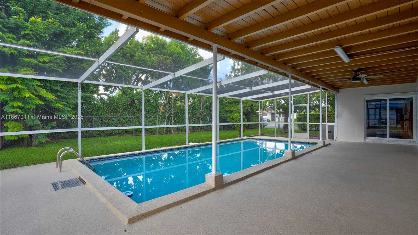 Small Image of 8942 SOUTH WEST 16TH ST, Miami Number 21
