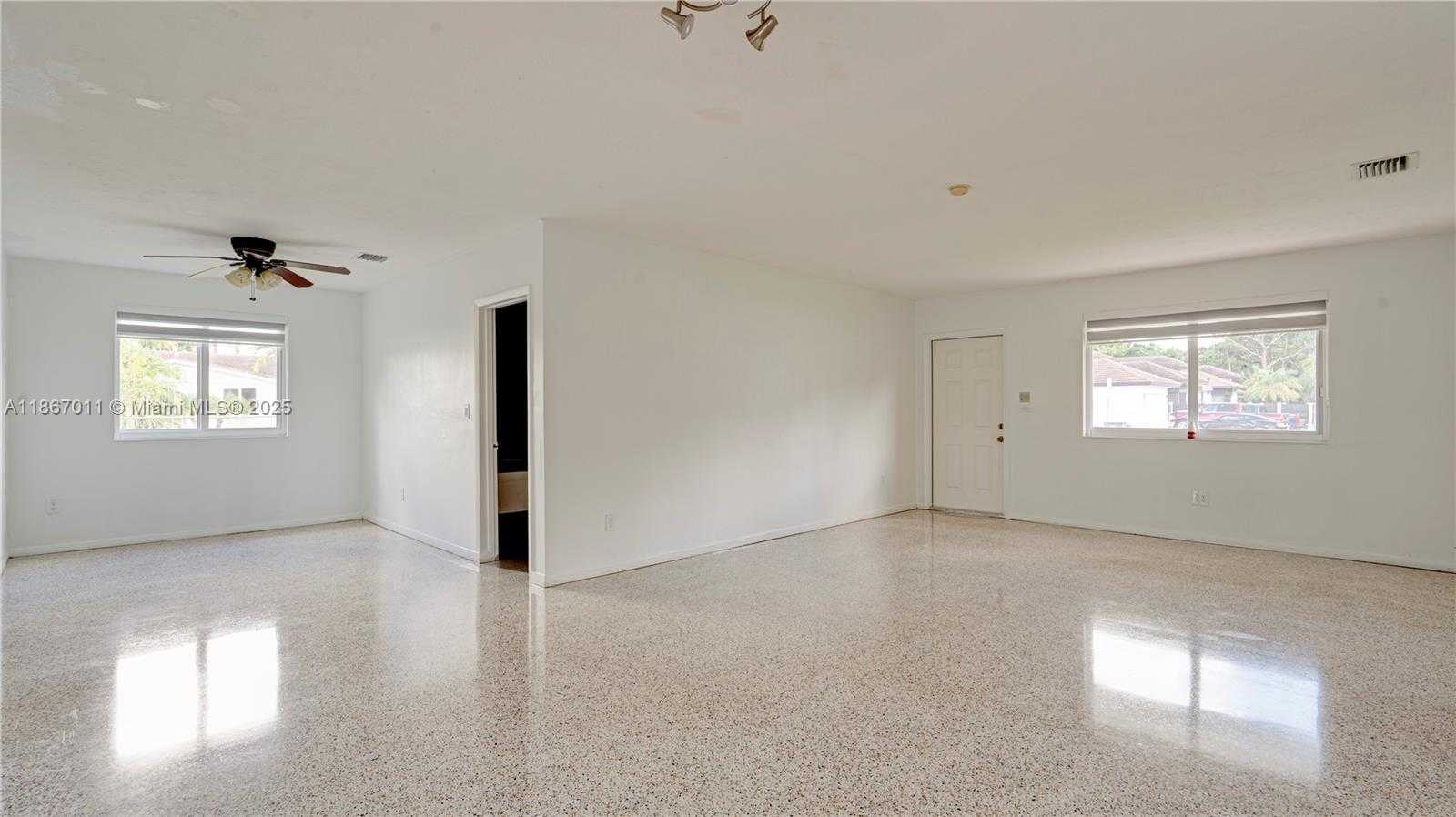 Small Image of 8942 SOUTH WEST 16TH ST, Miami Number 24