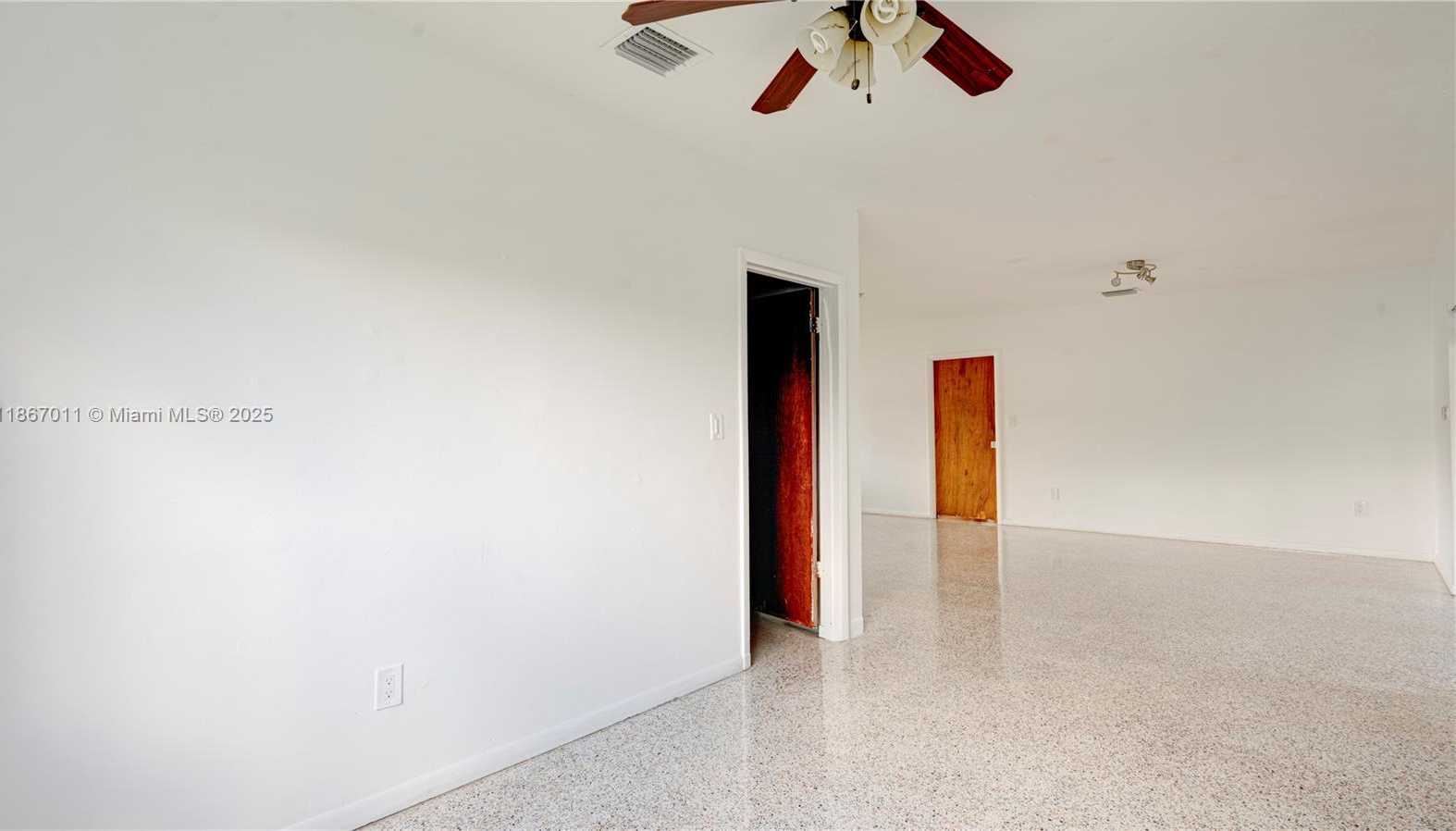 Small Image of 8942 SOUTH WEST 16TH ST, Miami Number 26
