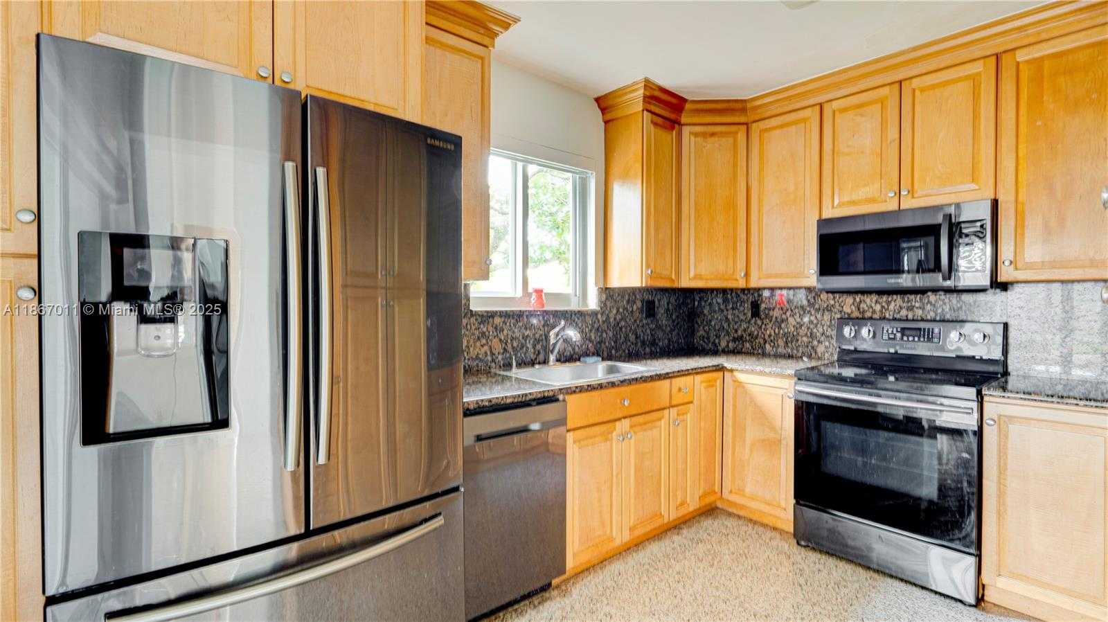 Small Image of 8942 SOUTH WEST 16TH ST, Miami Number 29