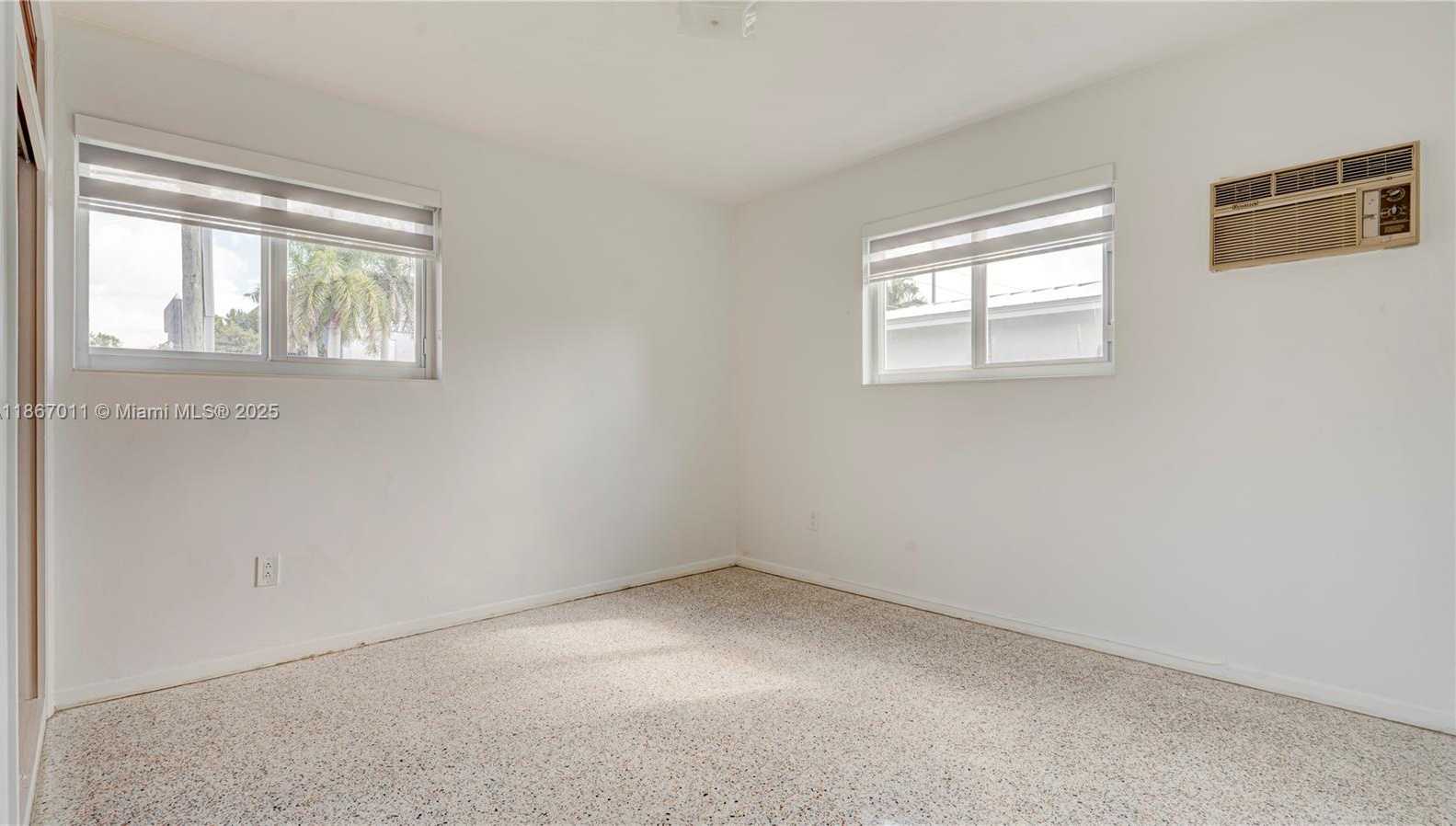 Small Image of 8942 SOUTH WEST 16TH ST, Miami Number 44