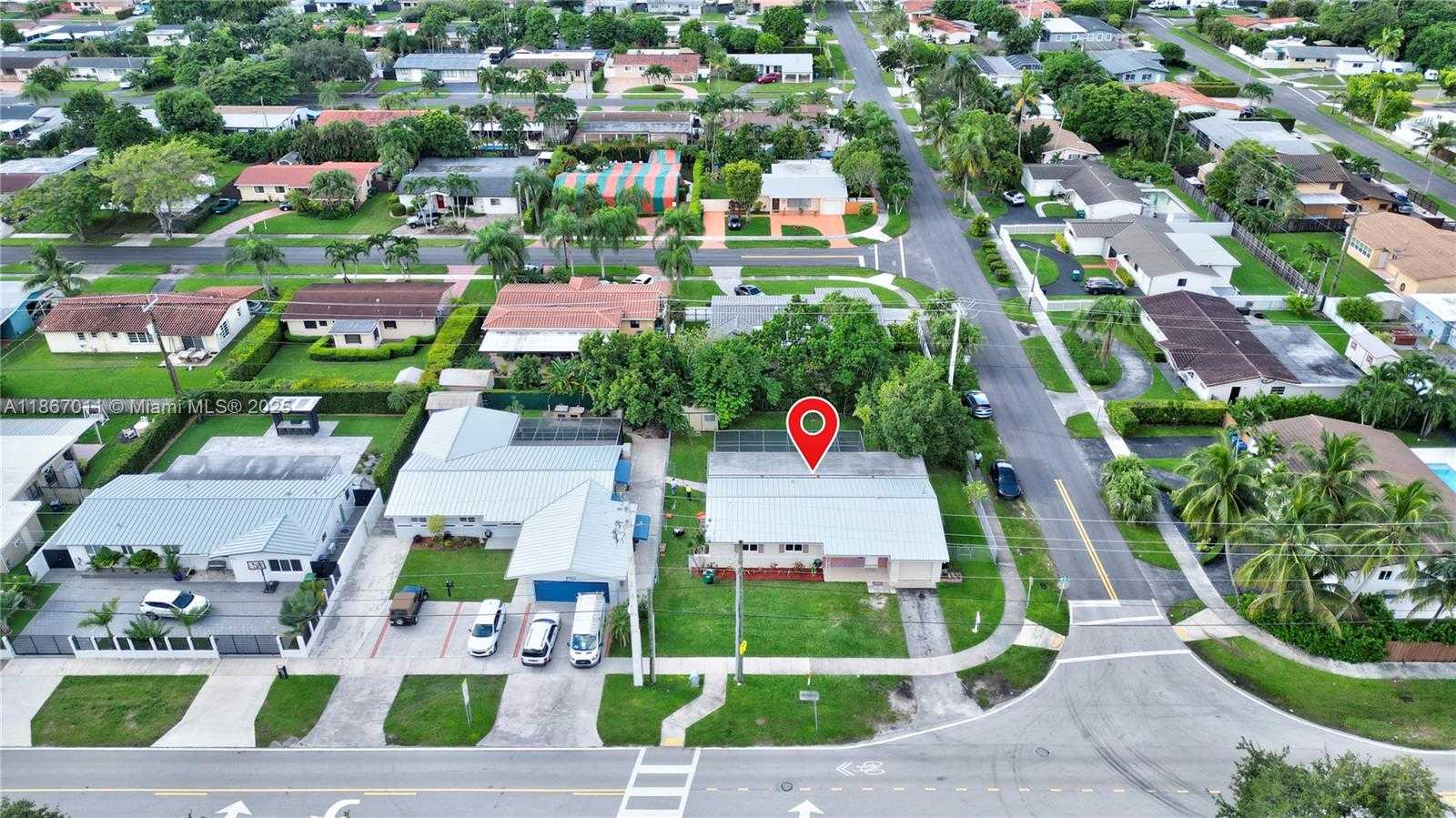 Small Image of 8942 SOUTH WEST 16TH ST, Miami Number 7