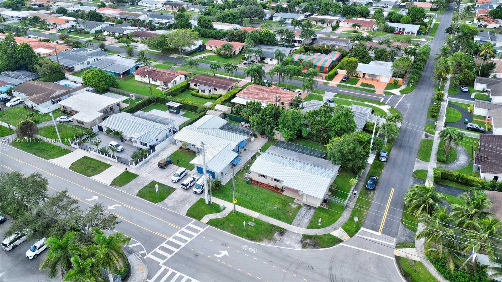 Small Image of 8942 SOUTH WEST 16TH ST, Miami Number 8