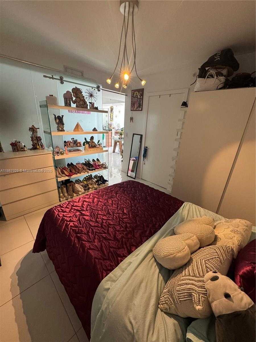 Imagen de Pequeño Objeto