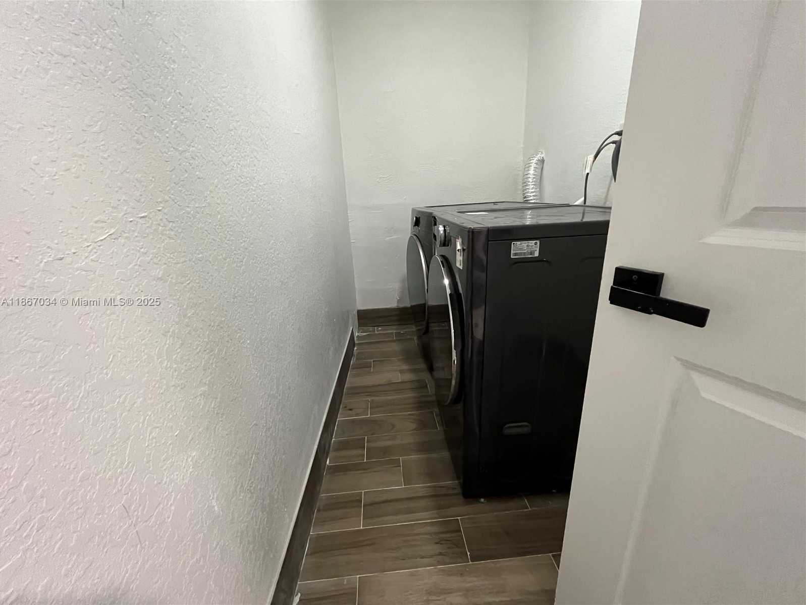 Small Image of 4661 NORTH WEST 4TH ST #1, Plantation Number 16