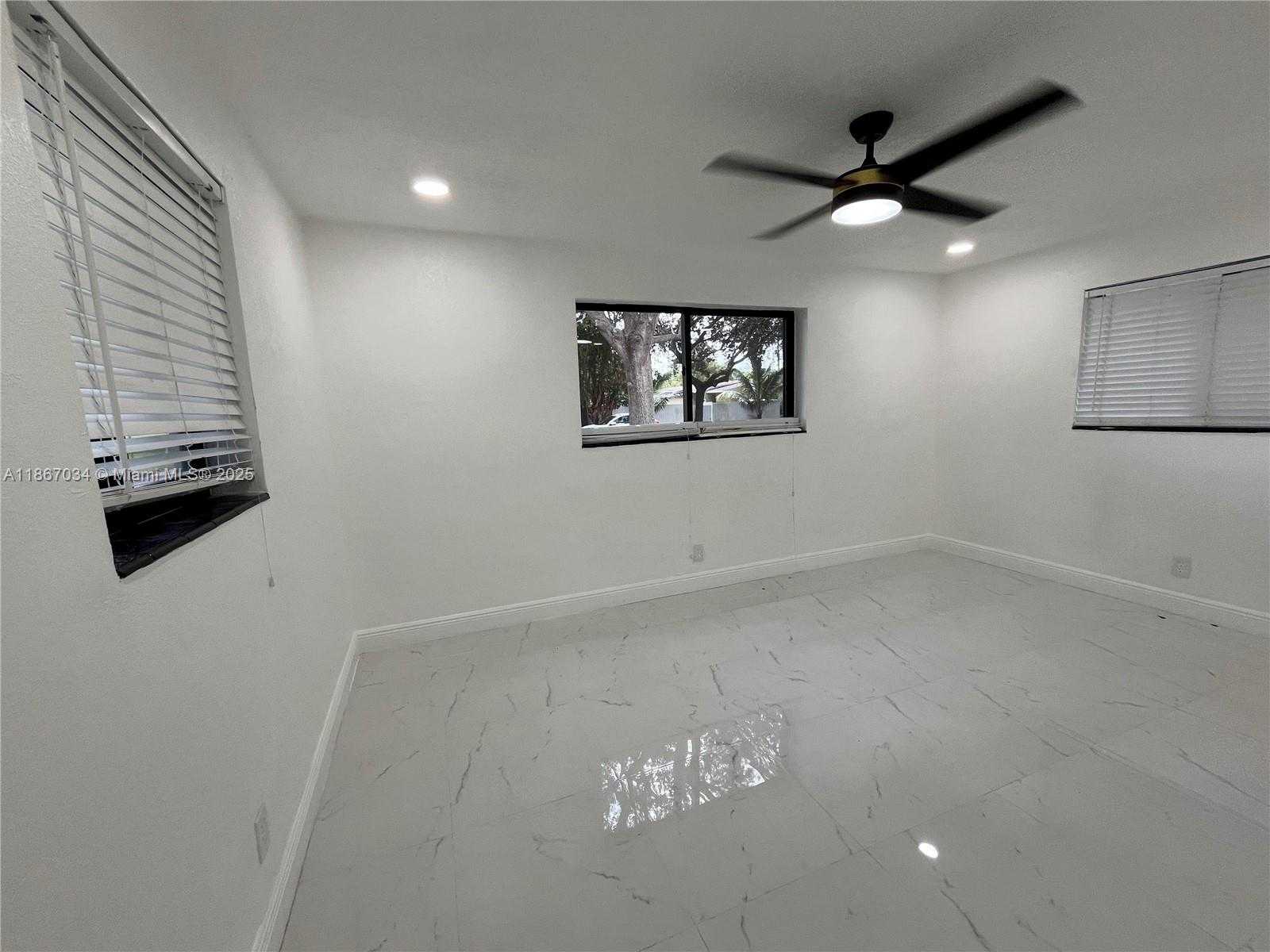 Small Image of 4661 NORTH WEST 4TH ST #1, Plantation Number 18