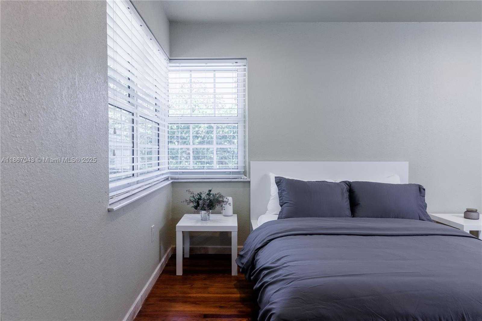 Small Image of 250 NORTH EAST 48TH ST, Miami Number 10