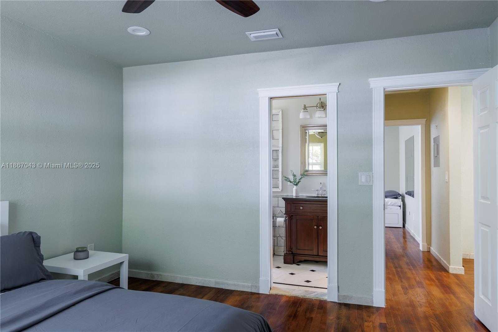 Small Image of 250 NORTH EAST 48TH ST, Miami Number 16