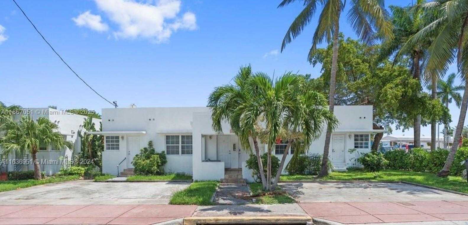 Small Image of 2101 BAY DR #3, Miami Beach Number 3