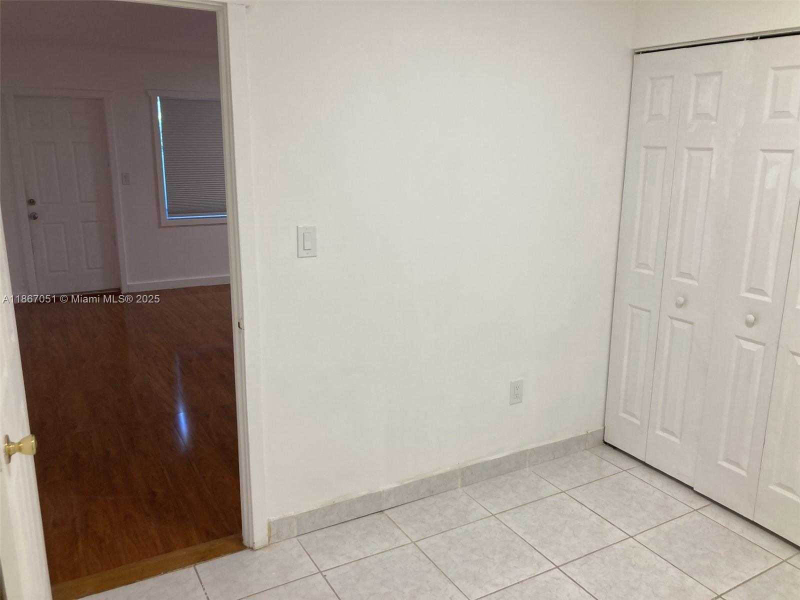 Small Image of 2101 BAY DR #3, Miami Beach Number 30