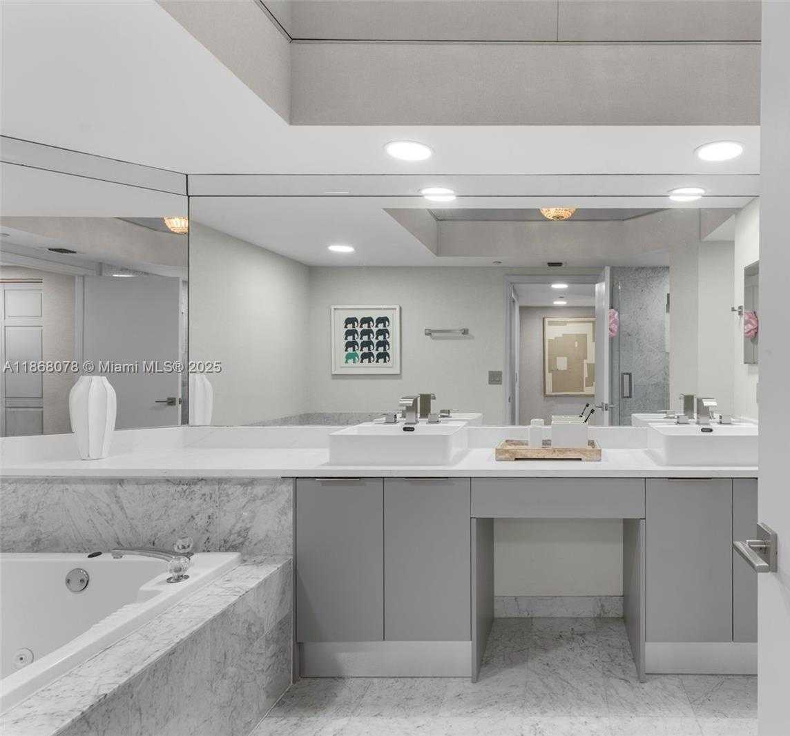 Small Image of 16400 COLLINS AVE #946, Sunny Isles Beach Number 28