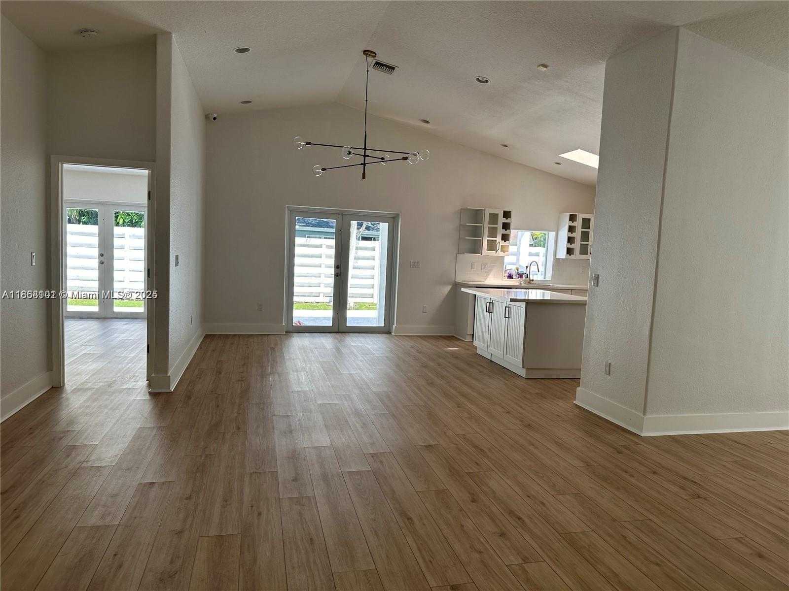 Small Image of 14609 SOUTH WEST 143RD CT, Miami Number 10