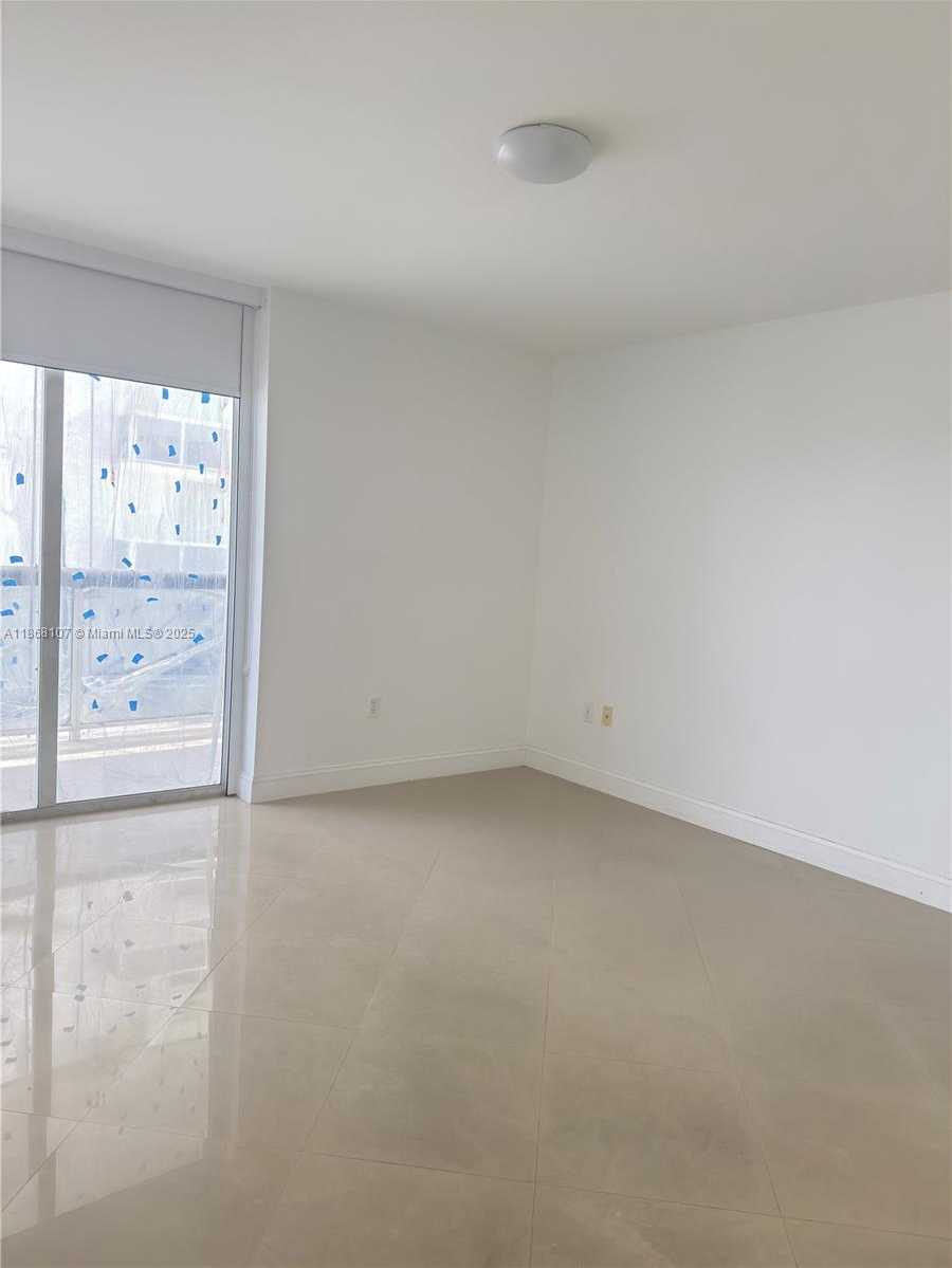 Small Image of Miami Beach Number 10