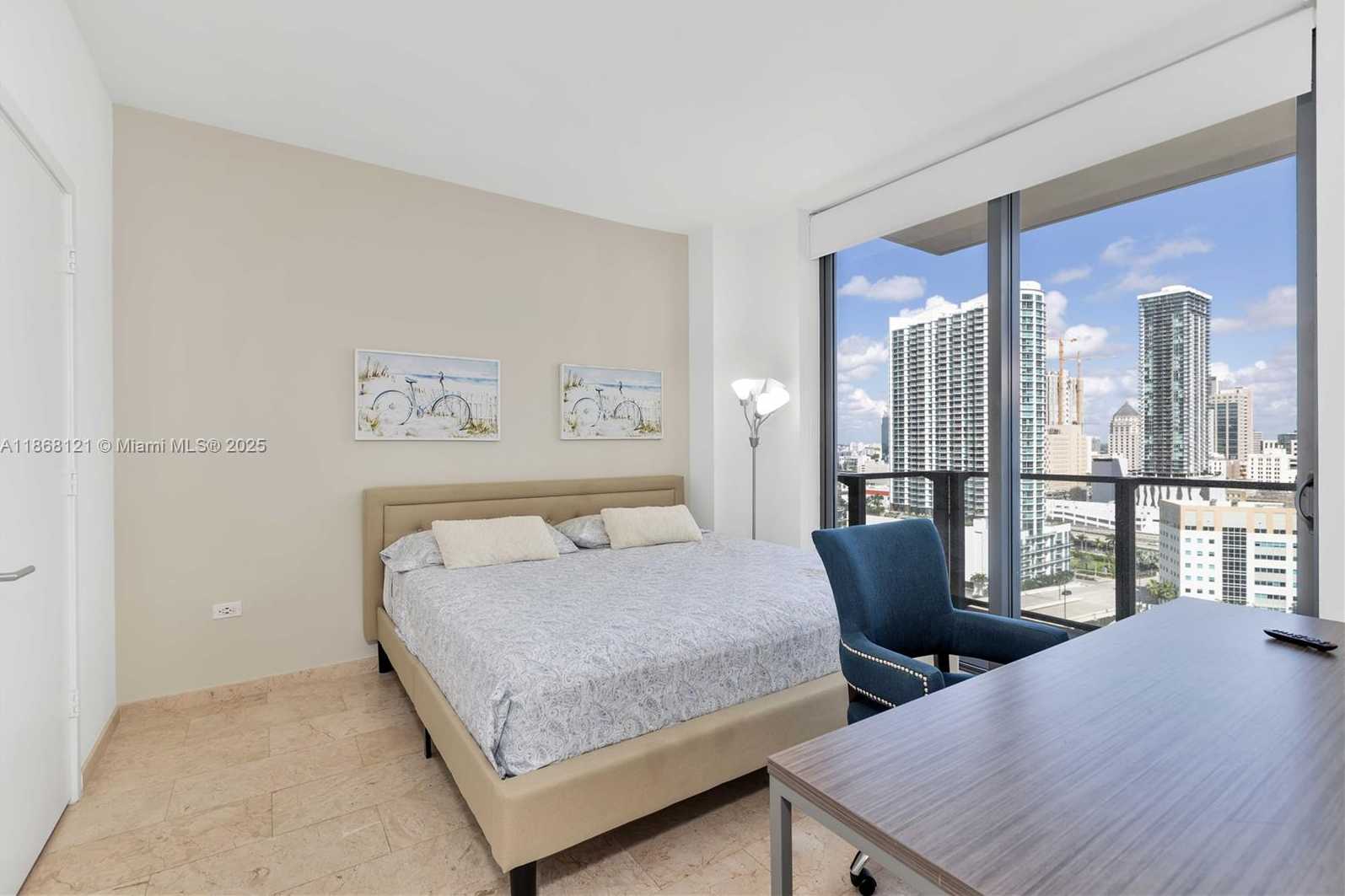 Small Image of 68 SOUTH EAST 6TH ST #1611, Miami Number 11