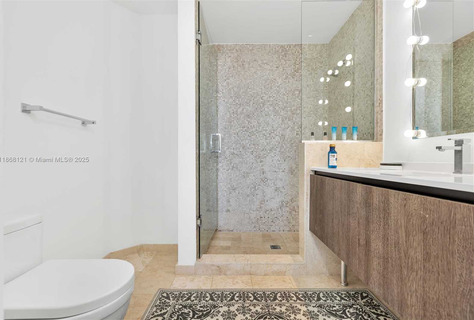 Small Image of 68 SOUTH EAST 6TH ST #1611, Miami Number 21