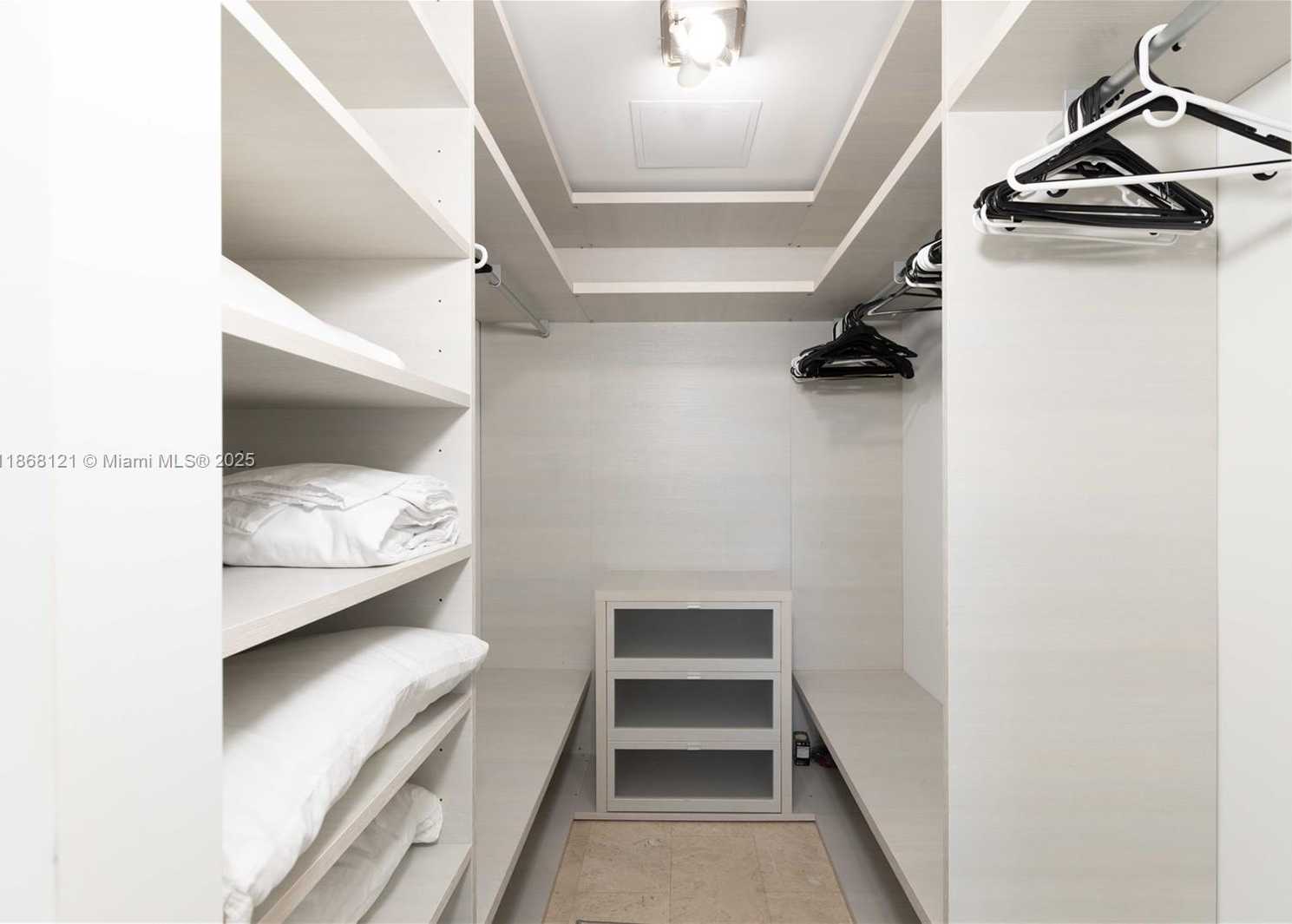 Small Image of 68 SOUTH EAST 6TH ST #1611, Miami Number 23