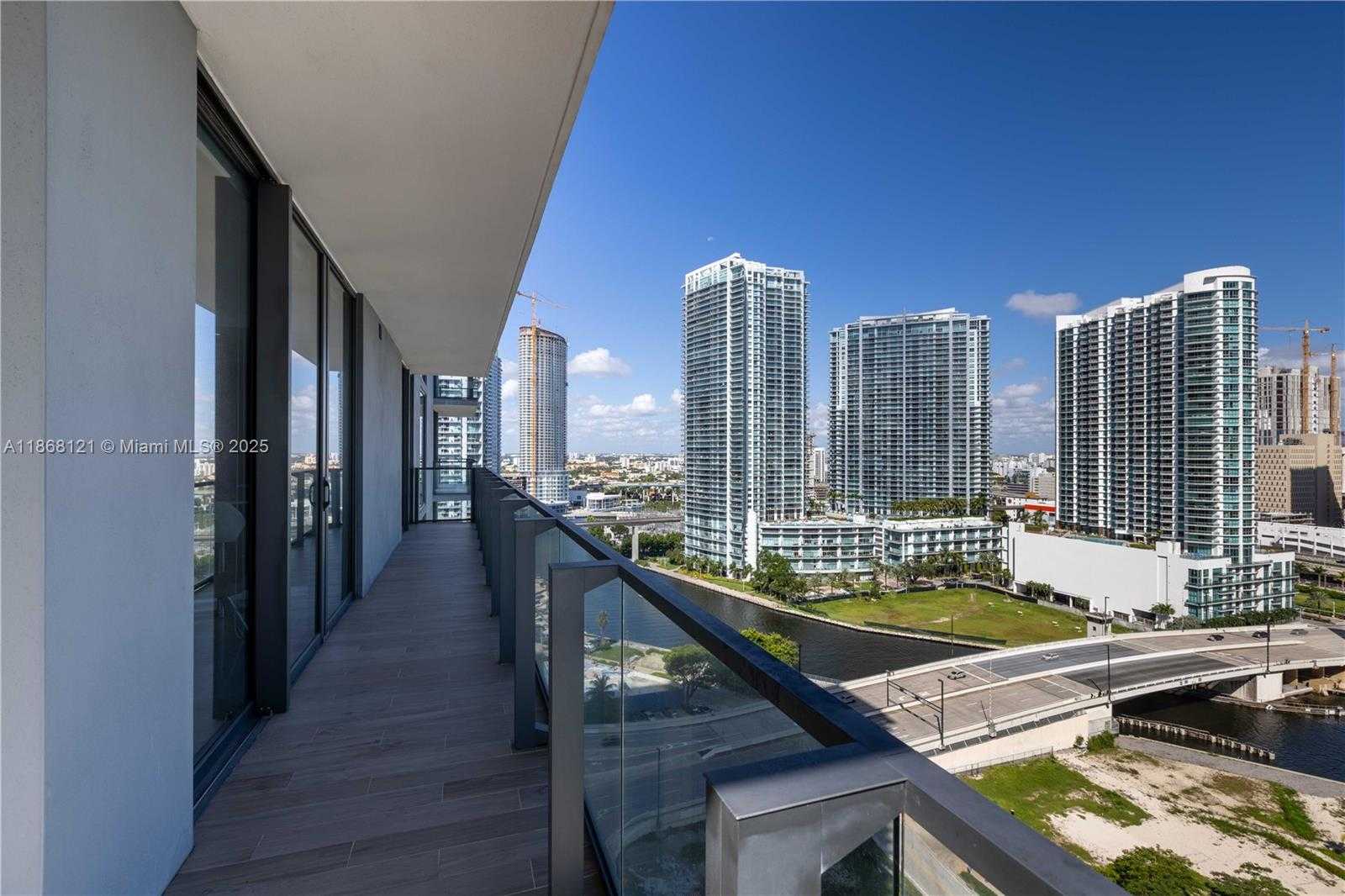 Small Image of 68 SOUTH EAST 6TH ST #1611, Miami Number 26