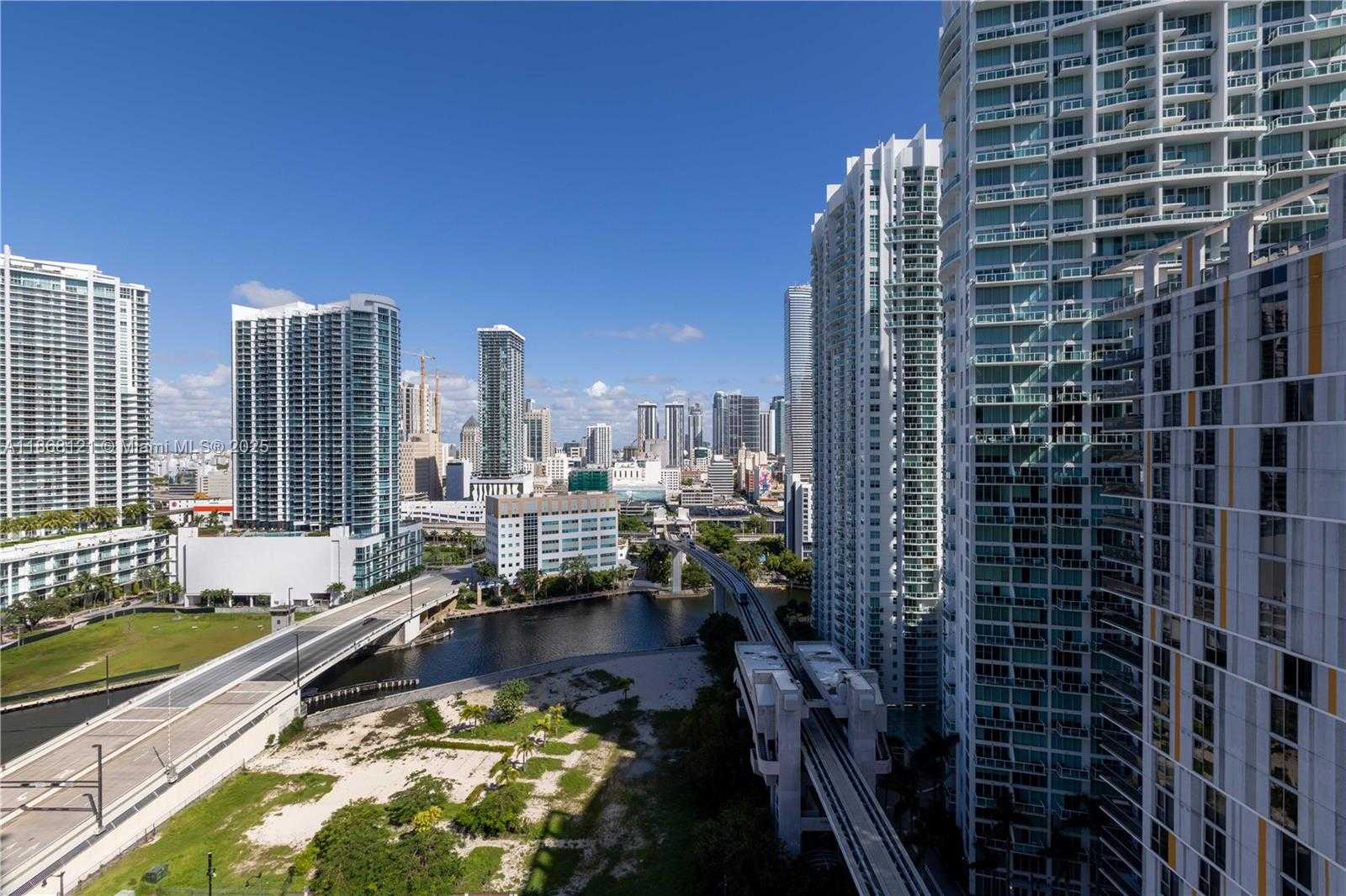 Small Image of 68 SOUTH EAST 6TH ST #1611, Miami Number 27