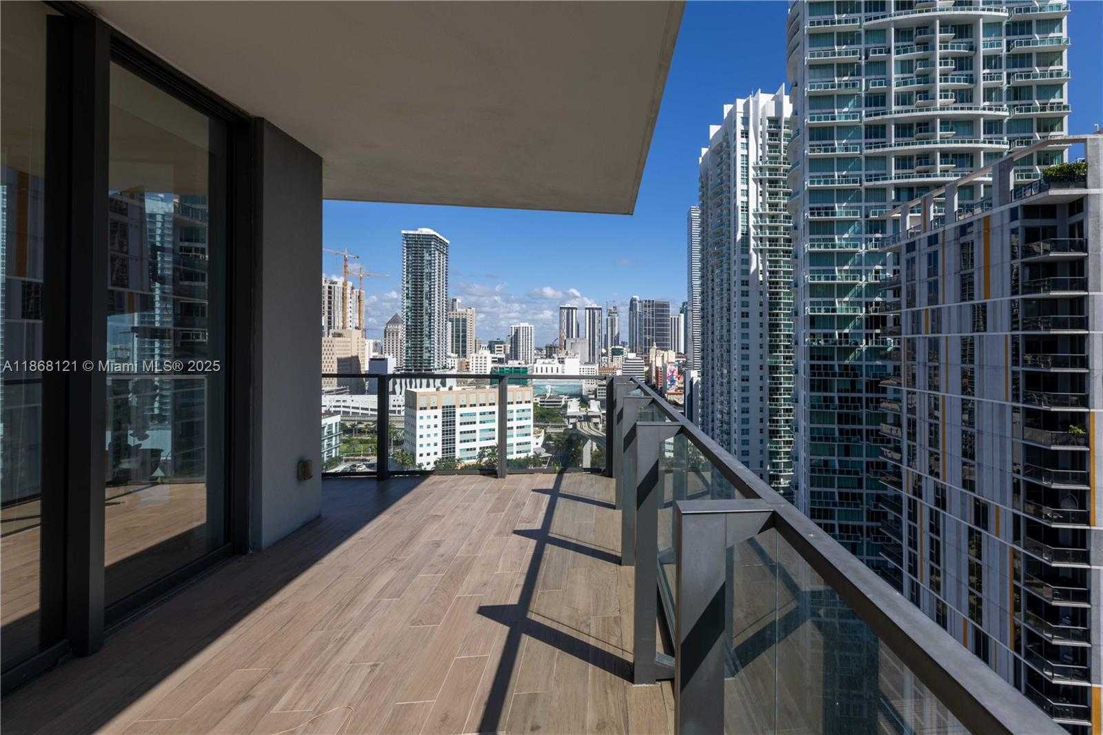 Small Image of 68 SOUTH EAST 6TH ST #1611, Miami Number 31